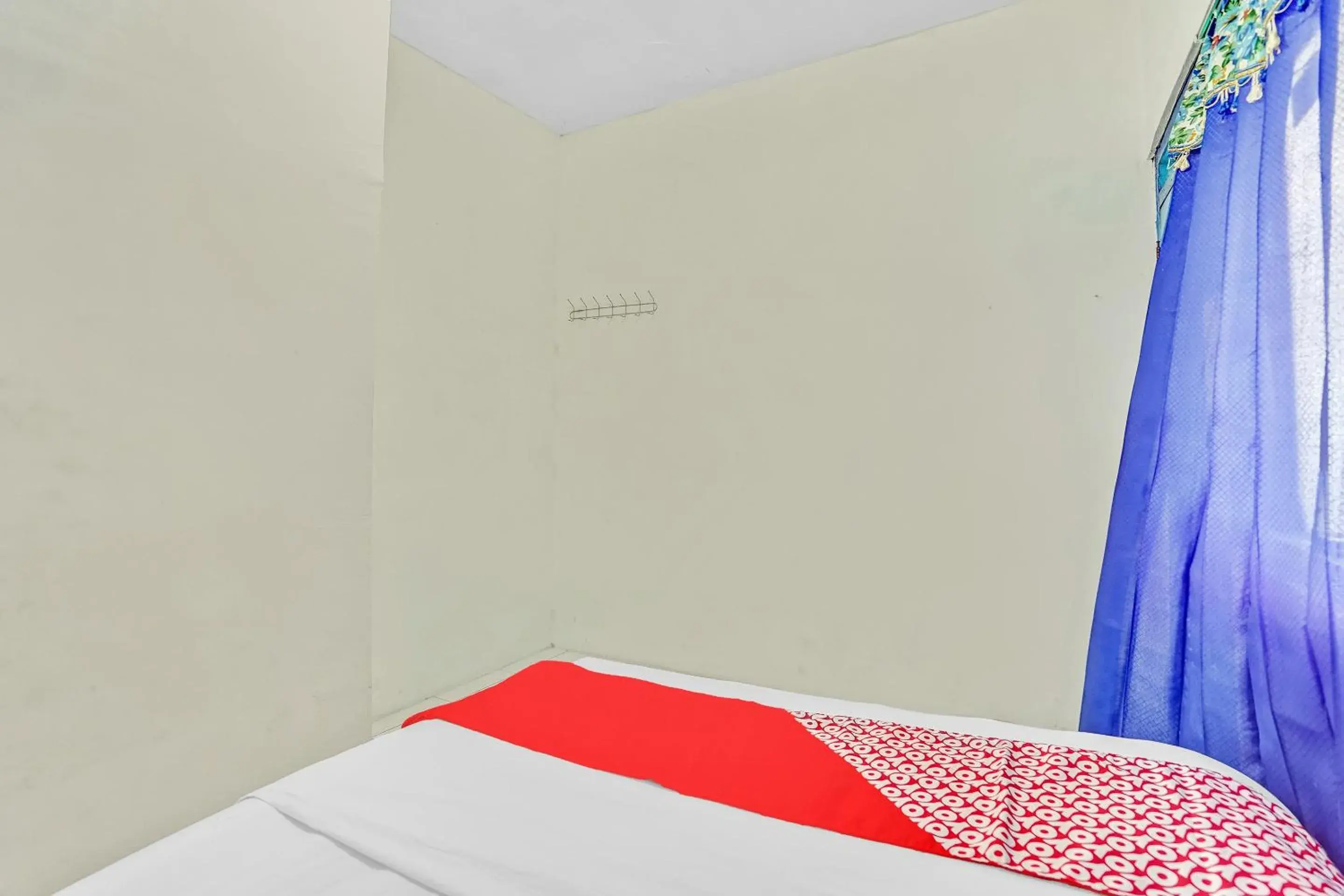 Bedroom, Bed in OYO 90523 Homestay Jenggolo