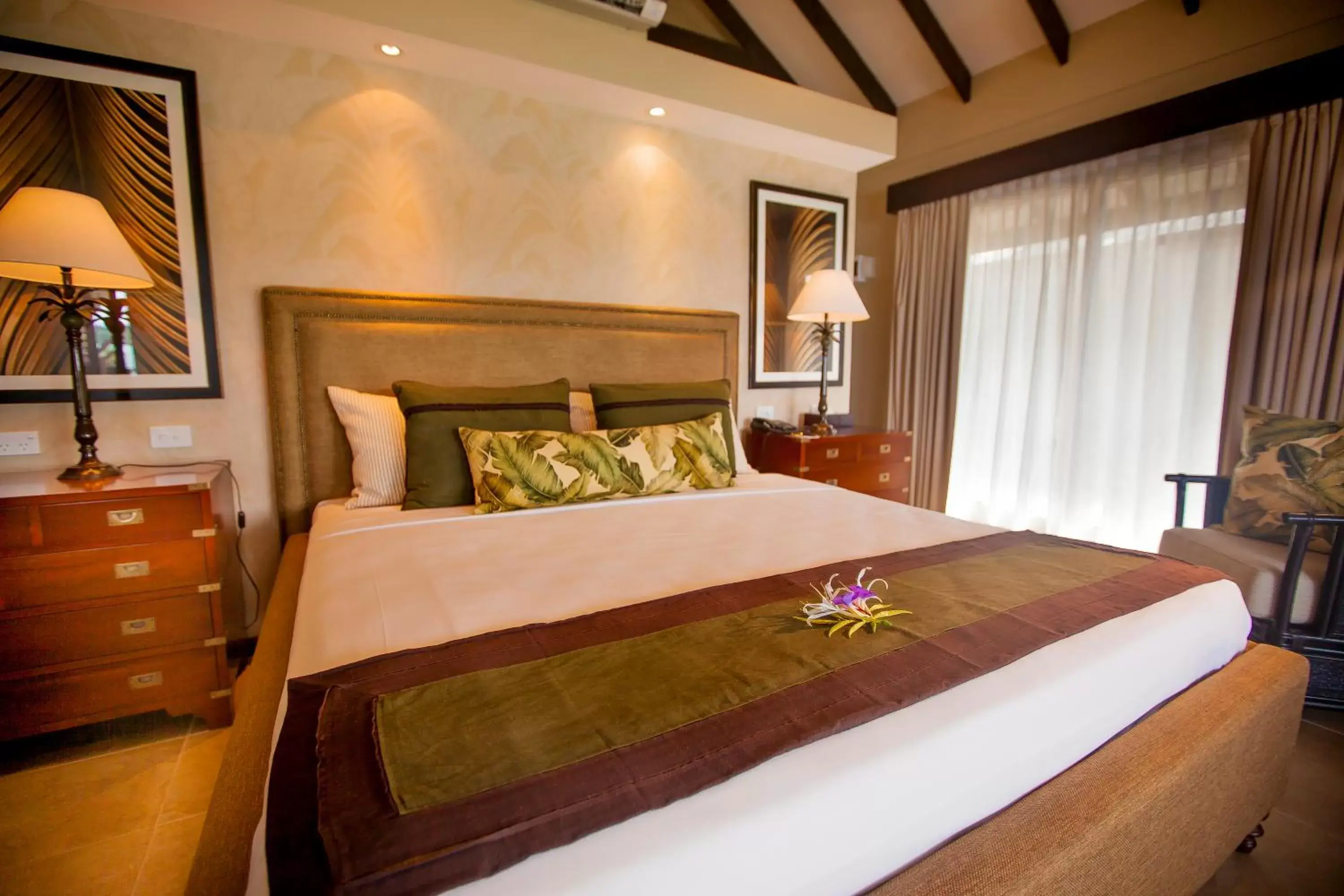 Bed in Warwick Le Lagon Resort & Spa, Vanuatu Bed in Warwick Le Lagon Resort & Spa, Vanuatu