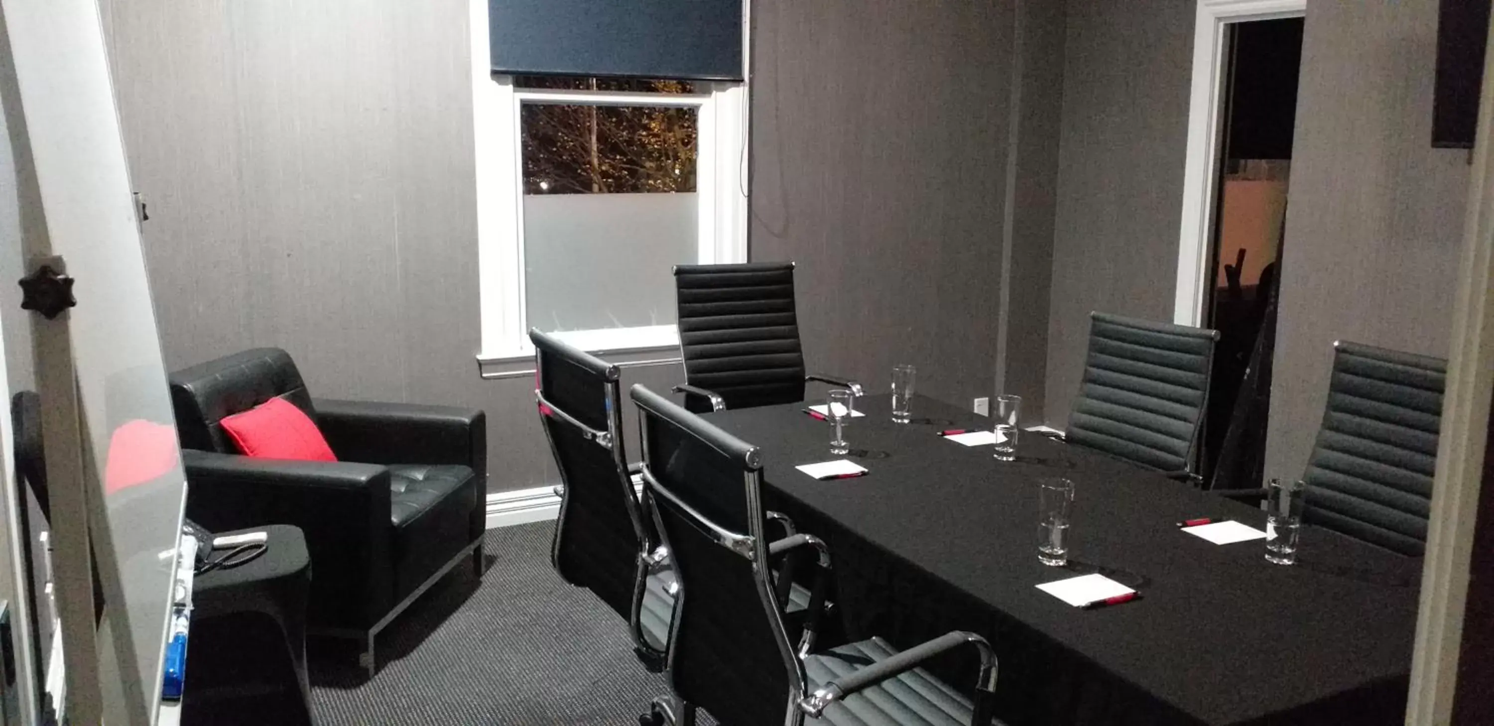 Meeting/conference room in Ramada by Wyndham, Hamilton City Center