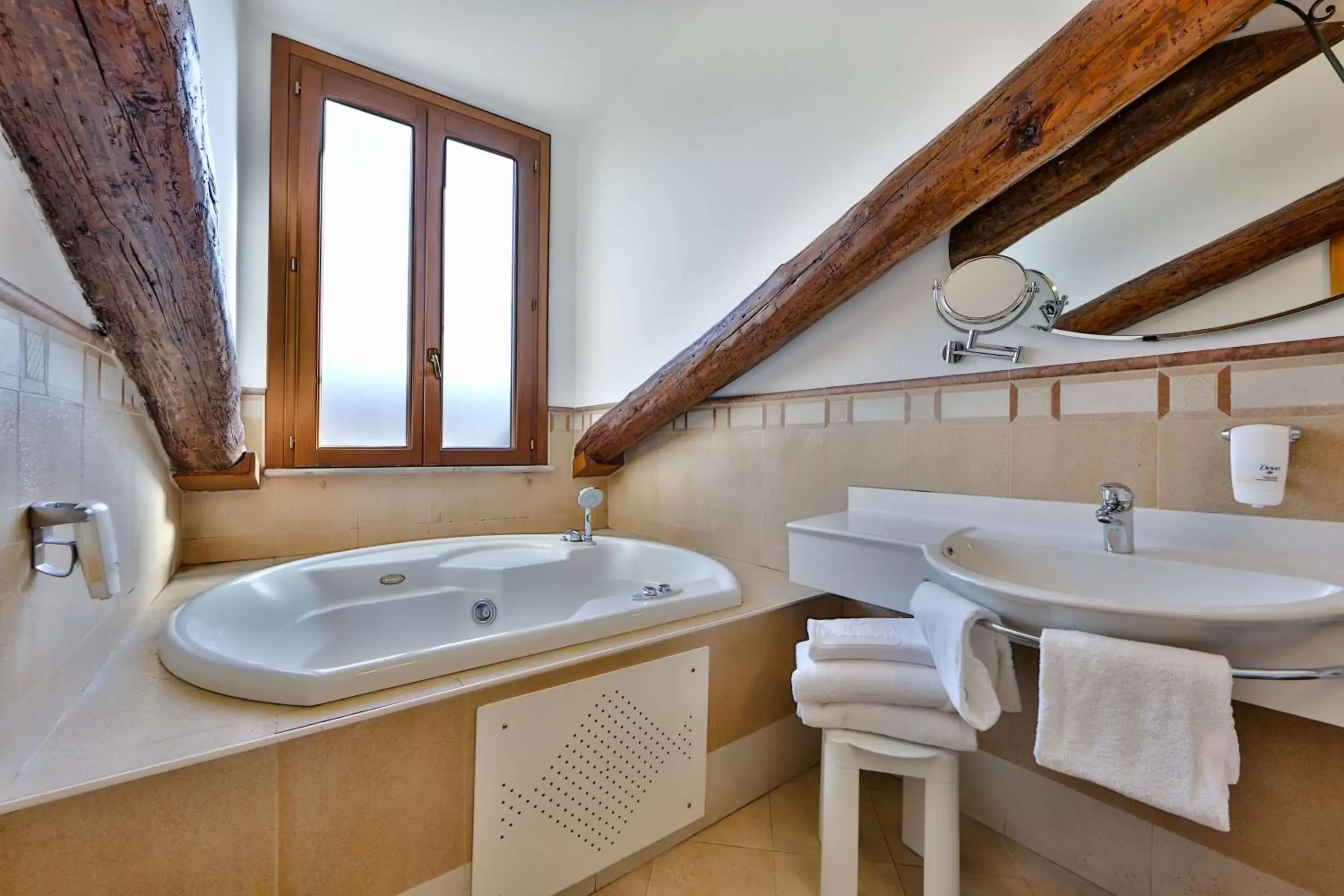 People, Bathroom in Best Western Plus Hotel Genova