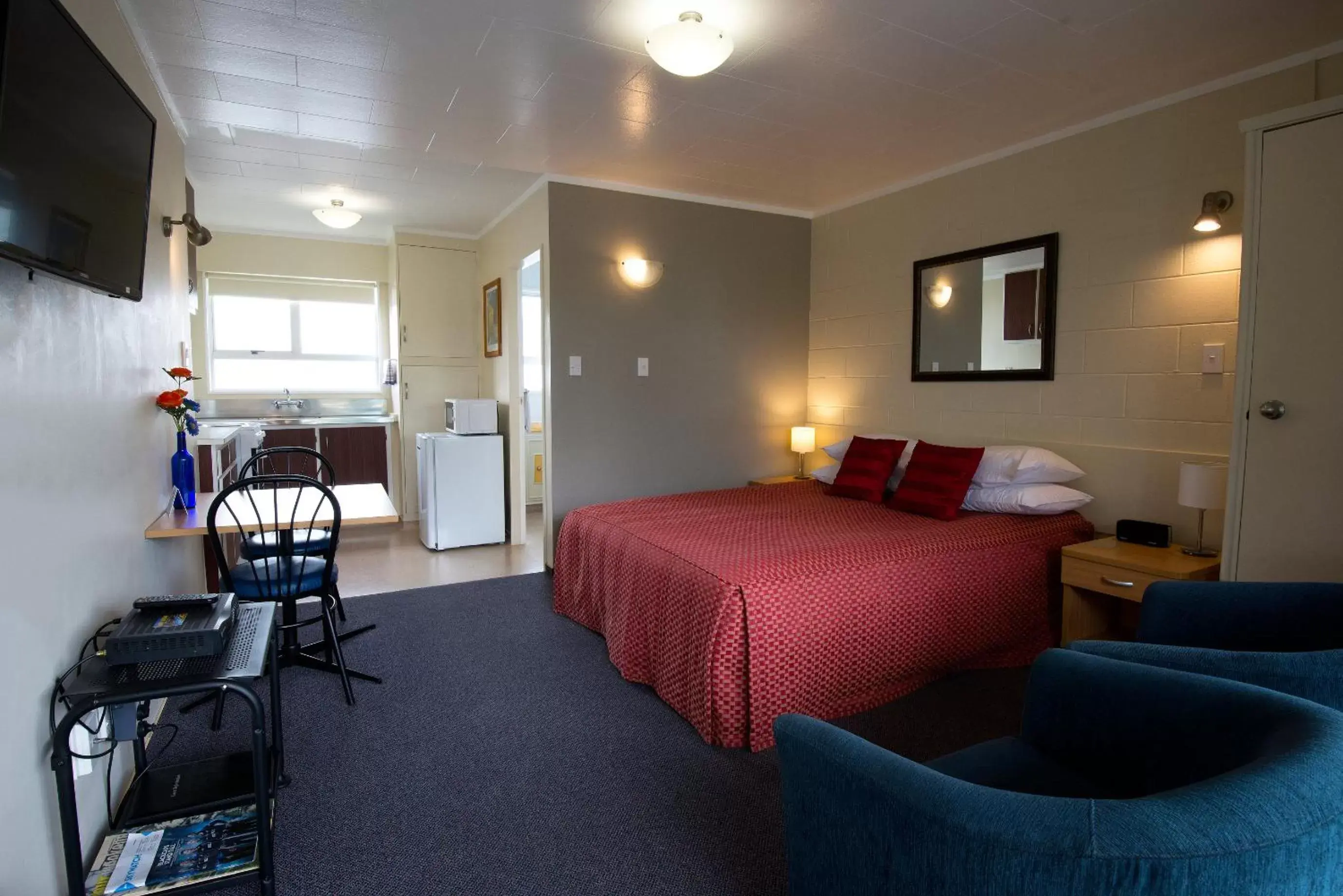 Photo of the whole room in Kapiti Gateway Motel