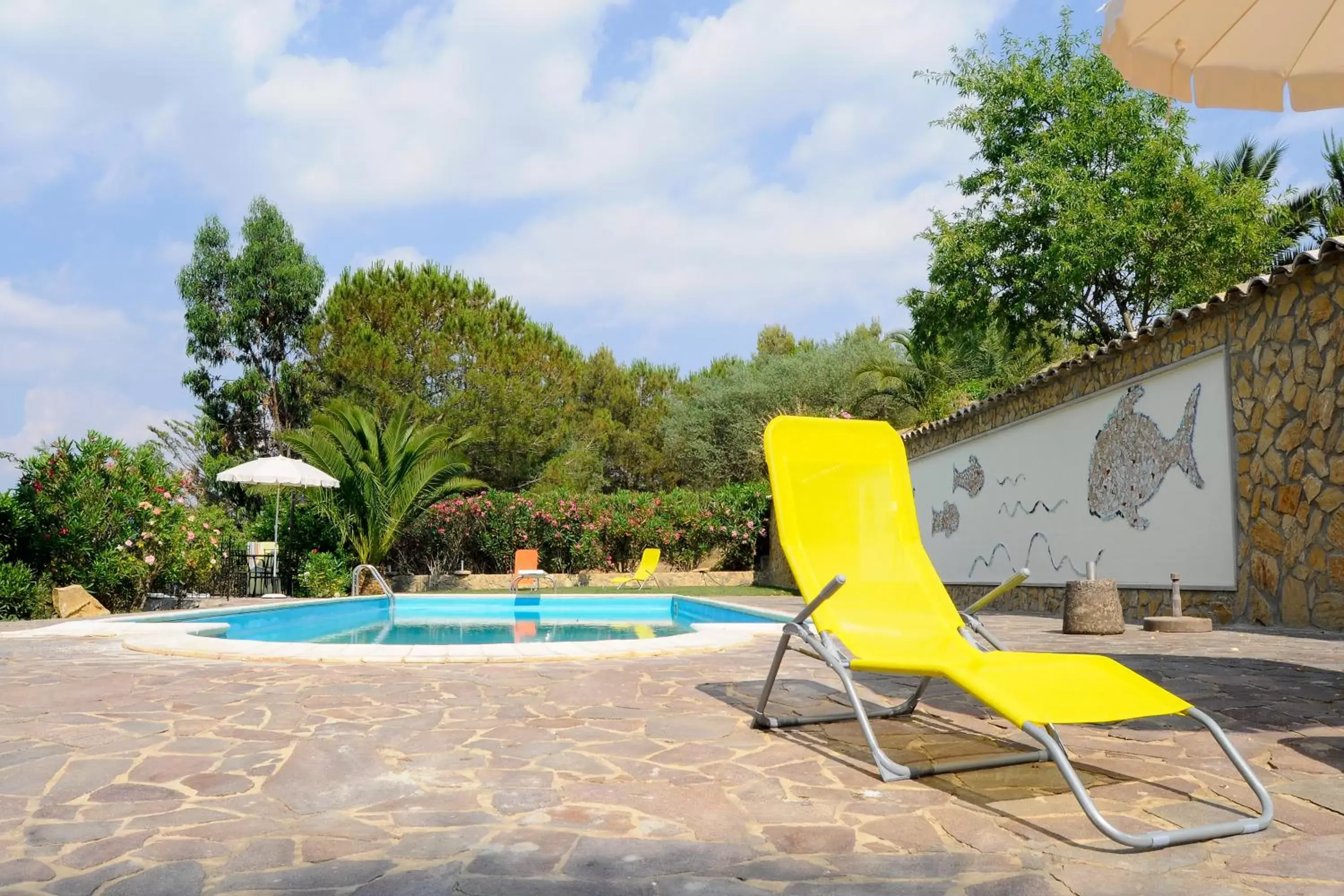 Garden view, Swimming Pool in B&B Villa Bentivoglio