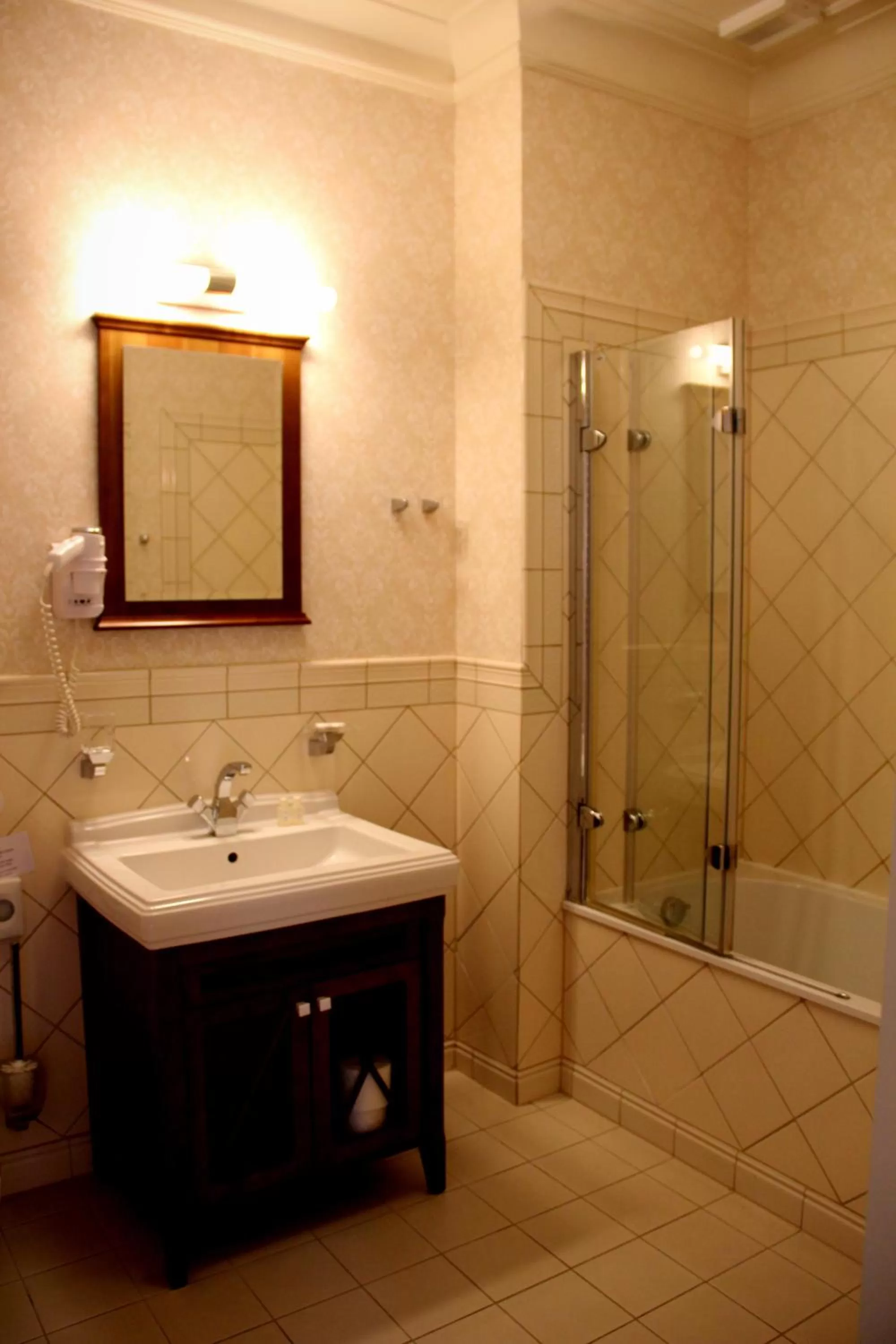 Photo of the whole room in Pałac Wiejce