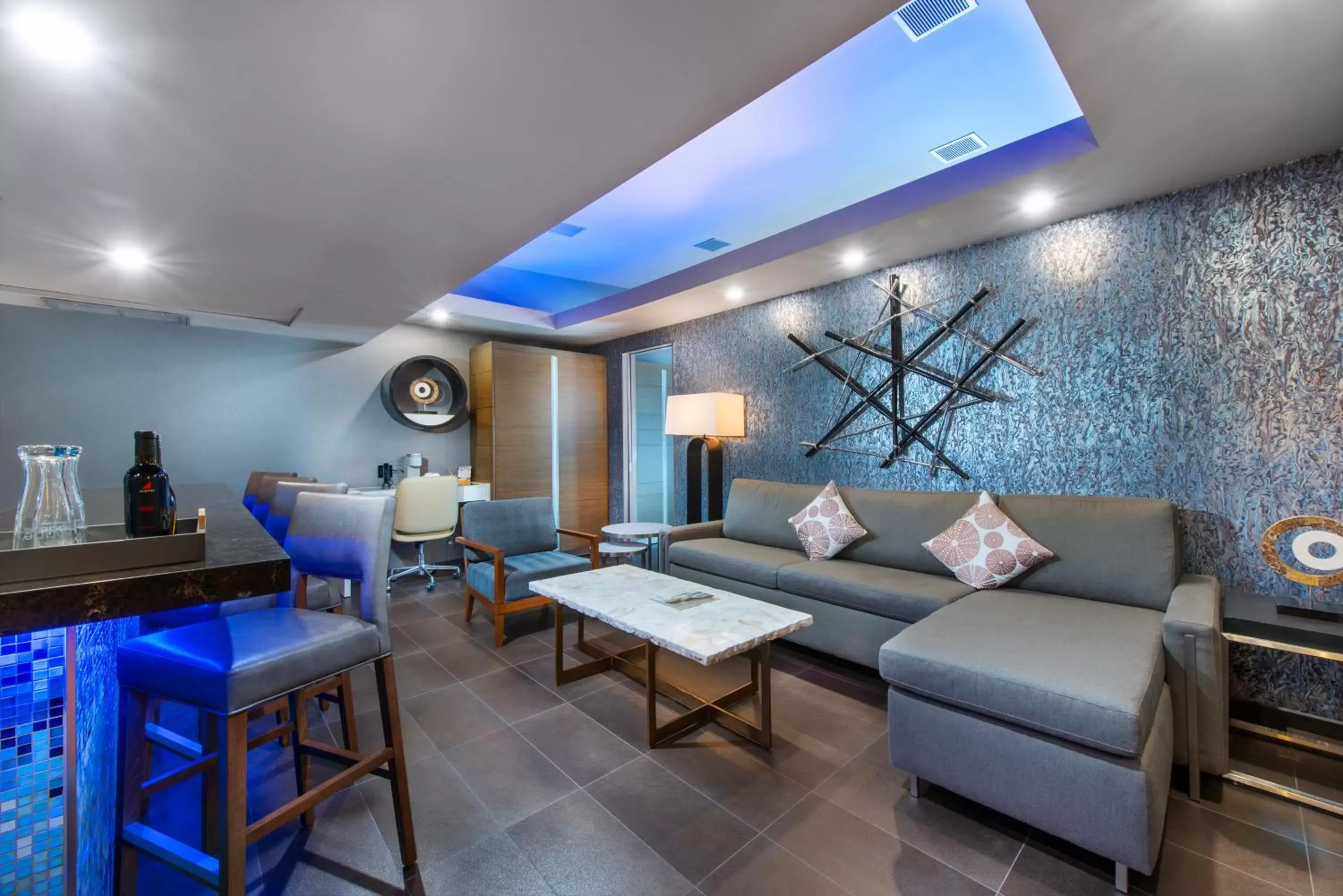 Living room in Shade Hotel Manhattan Beach