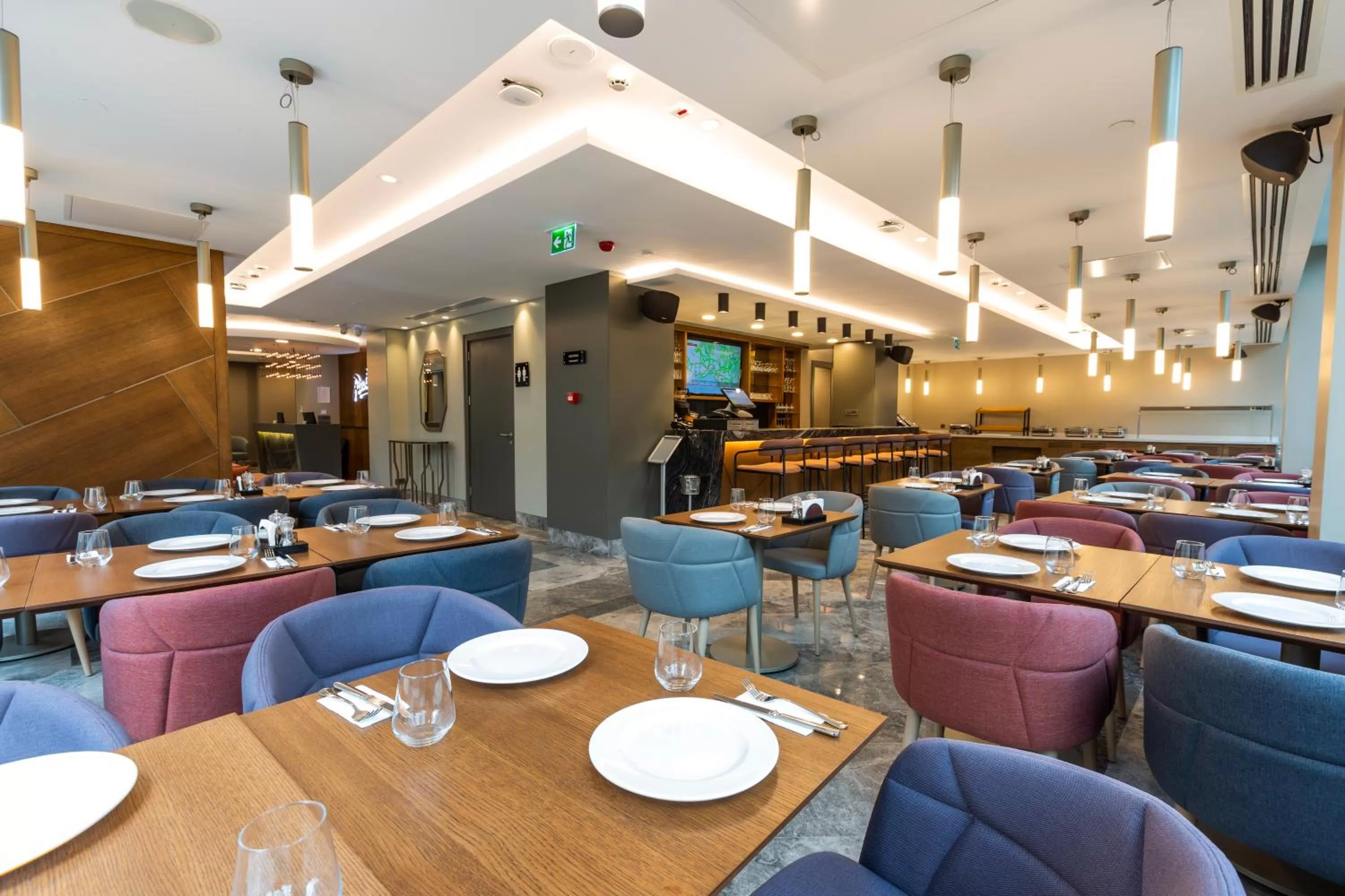 Restaurant/places to eat in Radisson Hotel Istanbul Harbiye