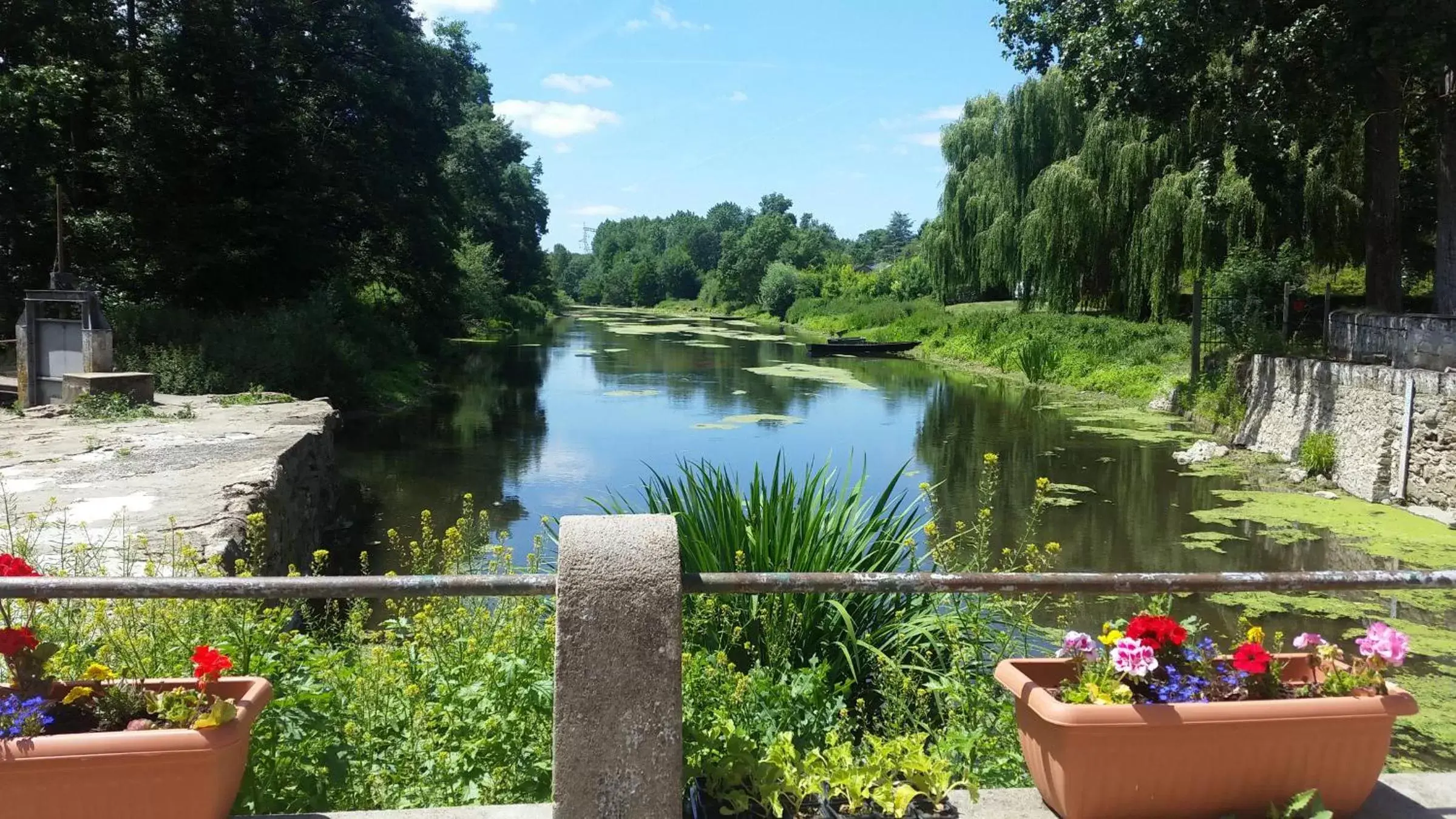 Balcony/Terrace, River View in Moulin2Roues