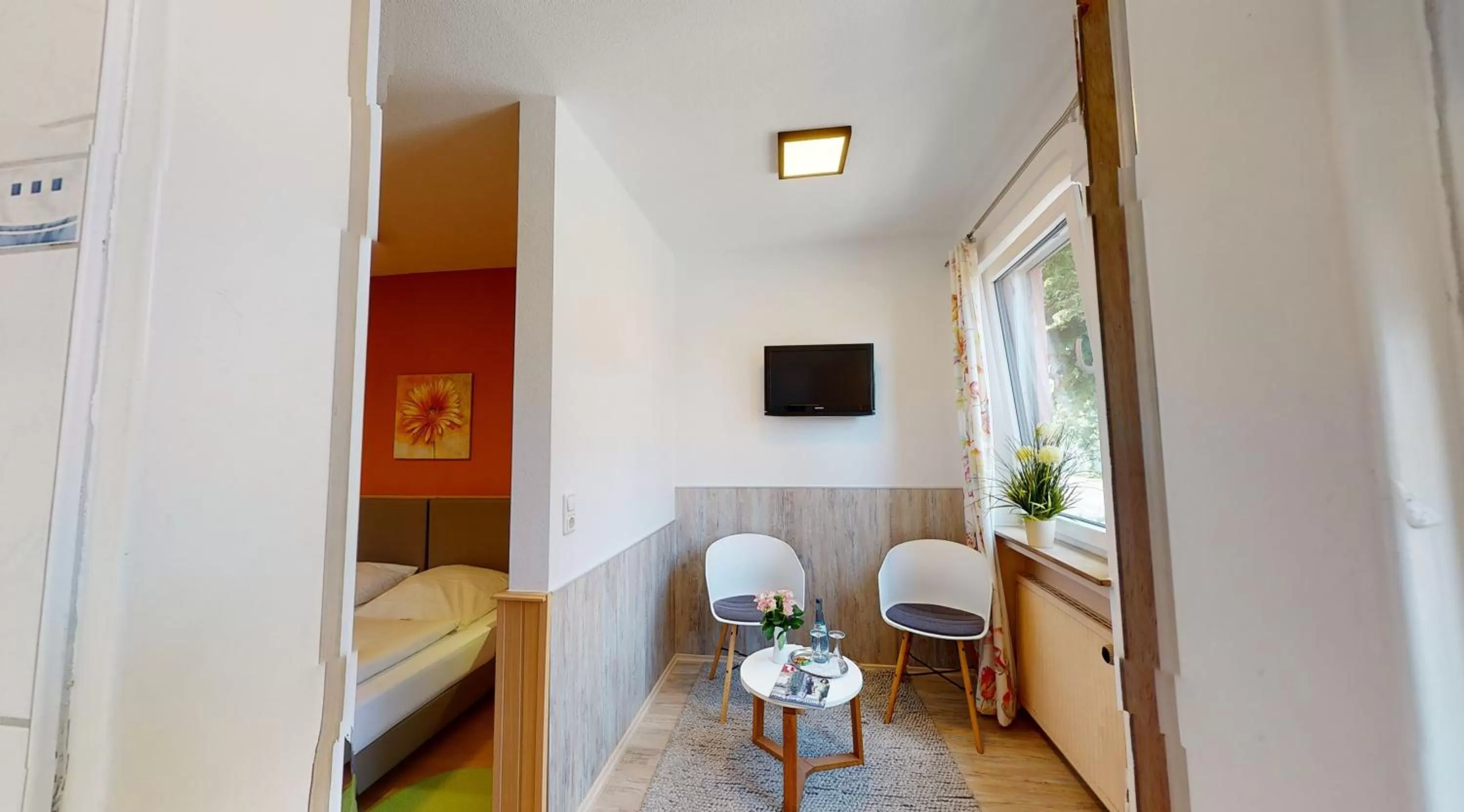 Seating area, Bed in Hotel Rothenburger Hof