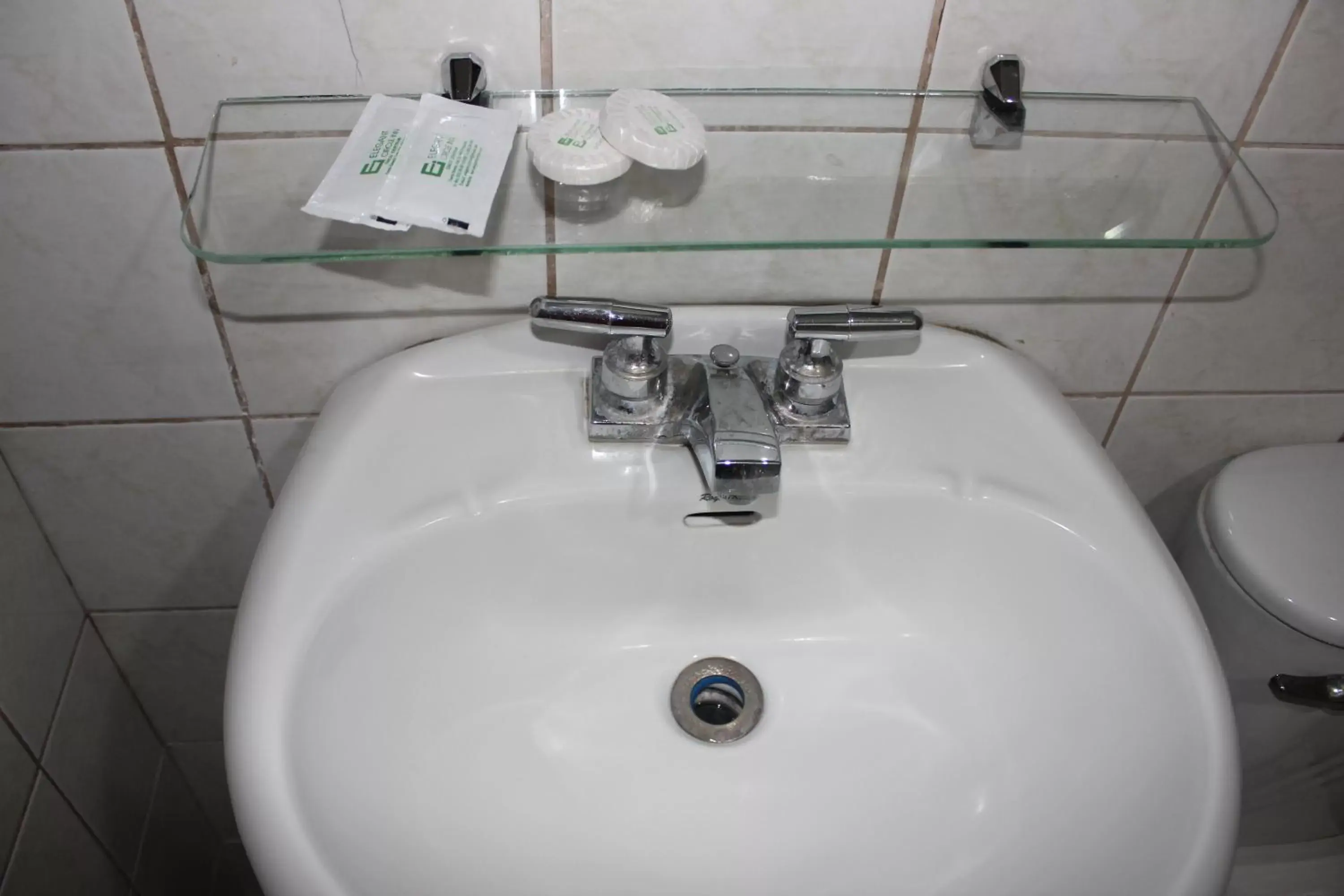 Bathroom in Elegant Circle Inn