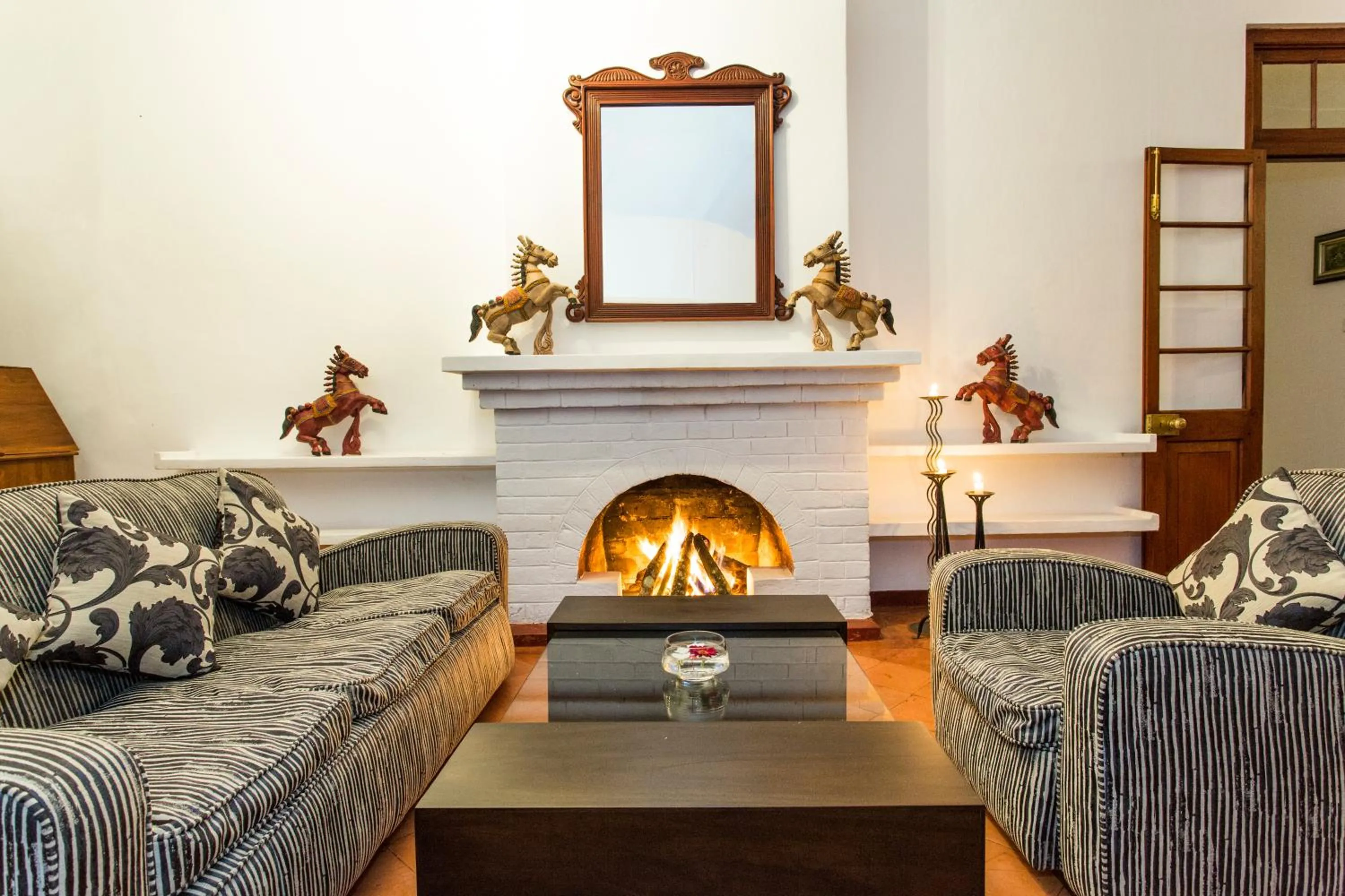 Decorative detail in Mountbatten Bungalow- Thema Collection