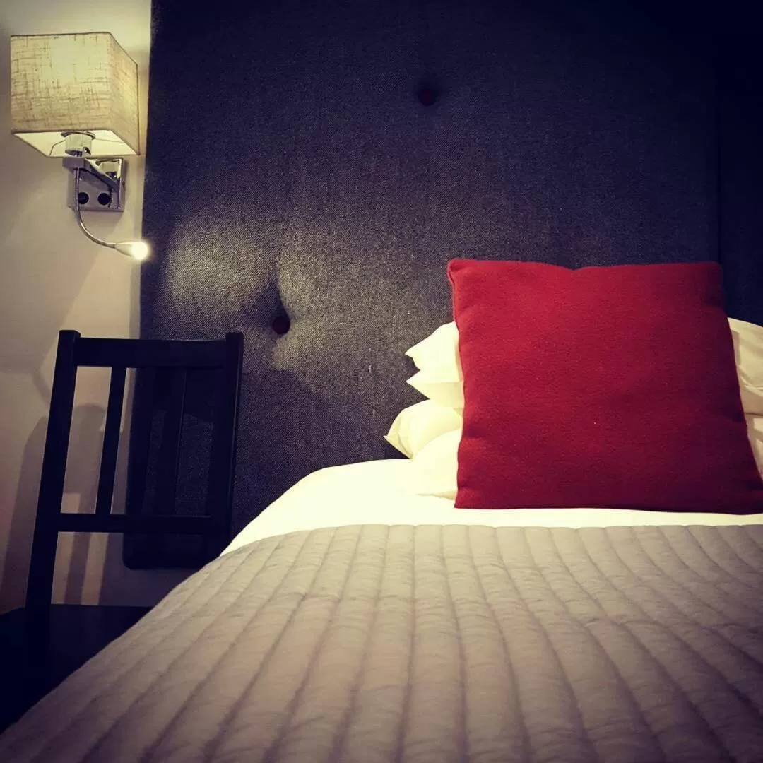 Bed in Boat House Super Suites