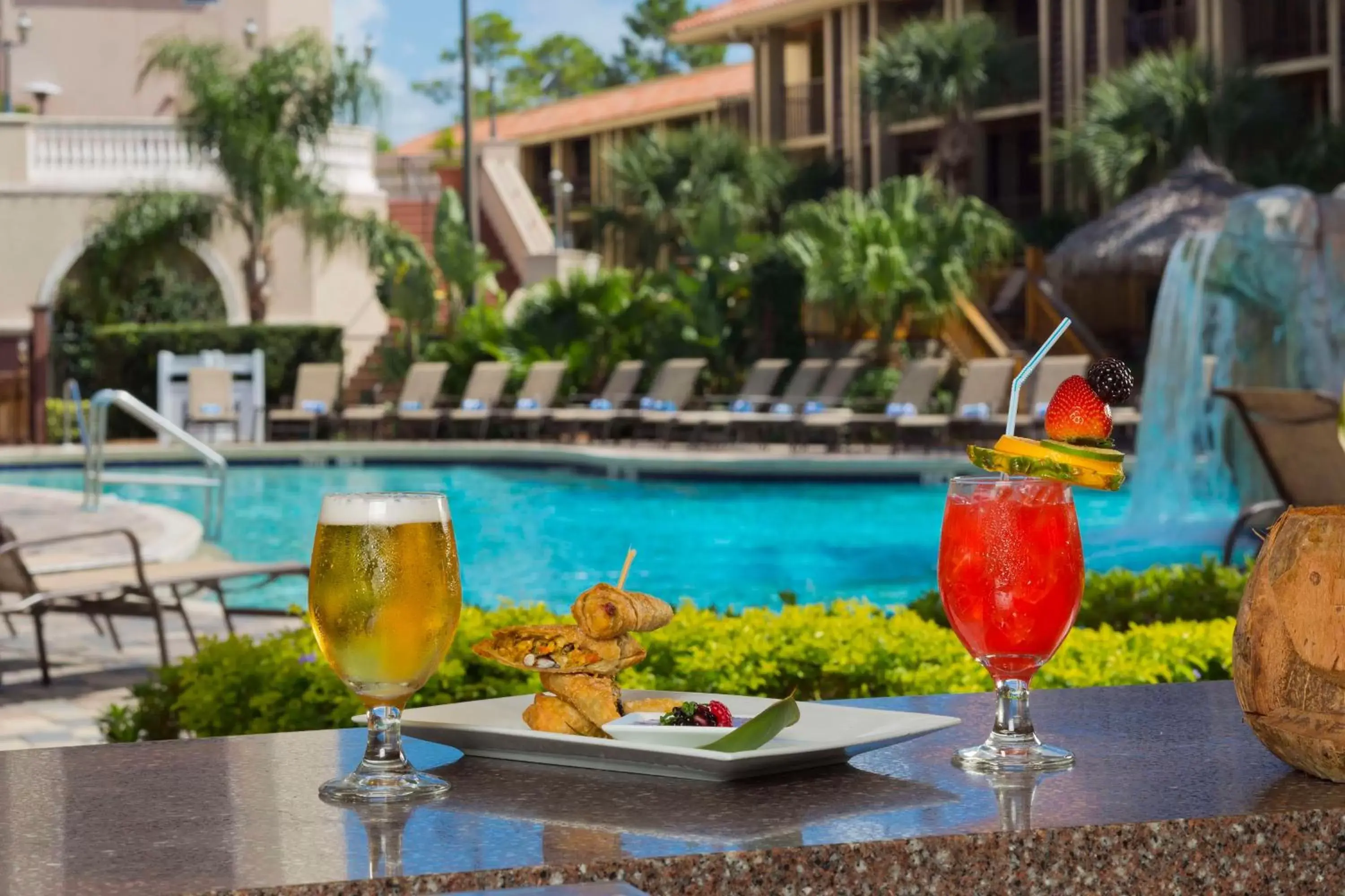 Restaurant/places to eat, Swimming Pool in DoubleTree by Hilton Hotel Orlando at SeaWorld