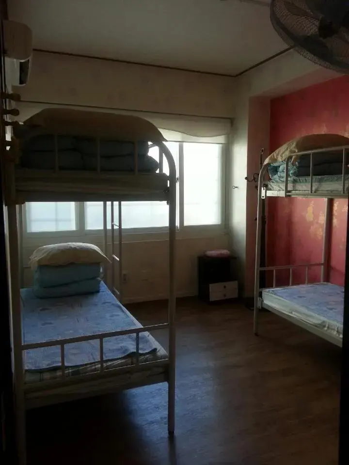 Bunk Bed in Hwaseong Guest House