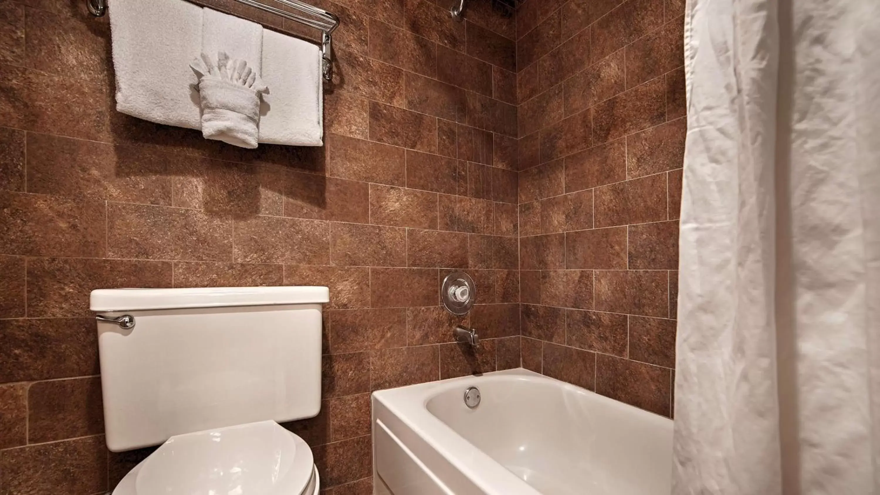 Bathroom in Best Western Yuma Mall Hotel & Suites