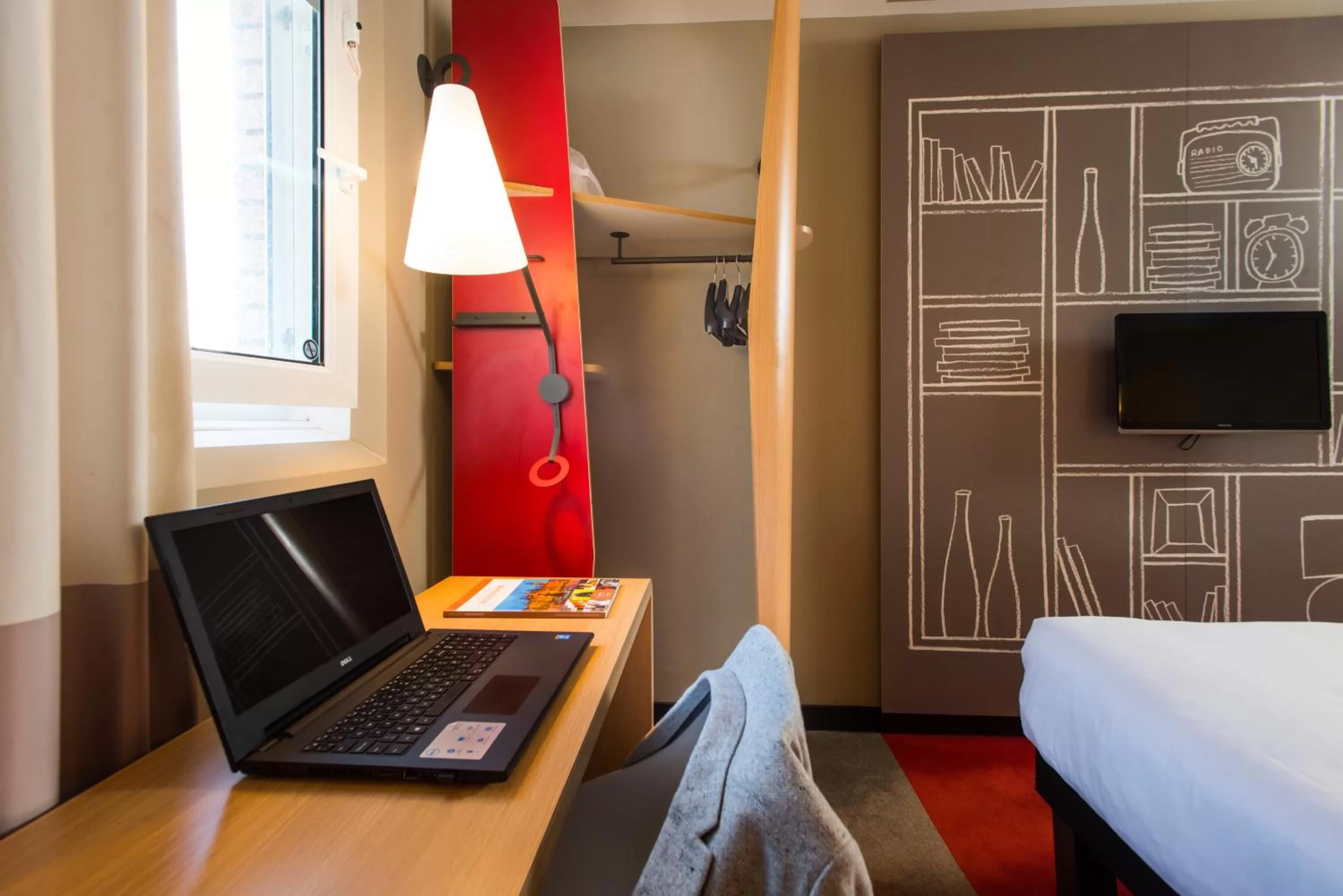 TV and multimedia, Bed in ibis Leicester