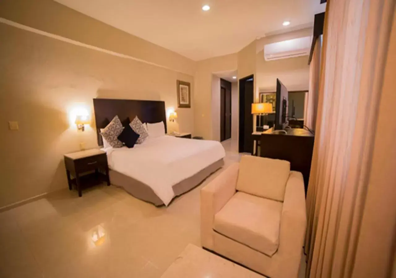 Bed in Hotel Grand Marlon