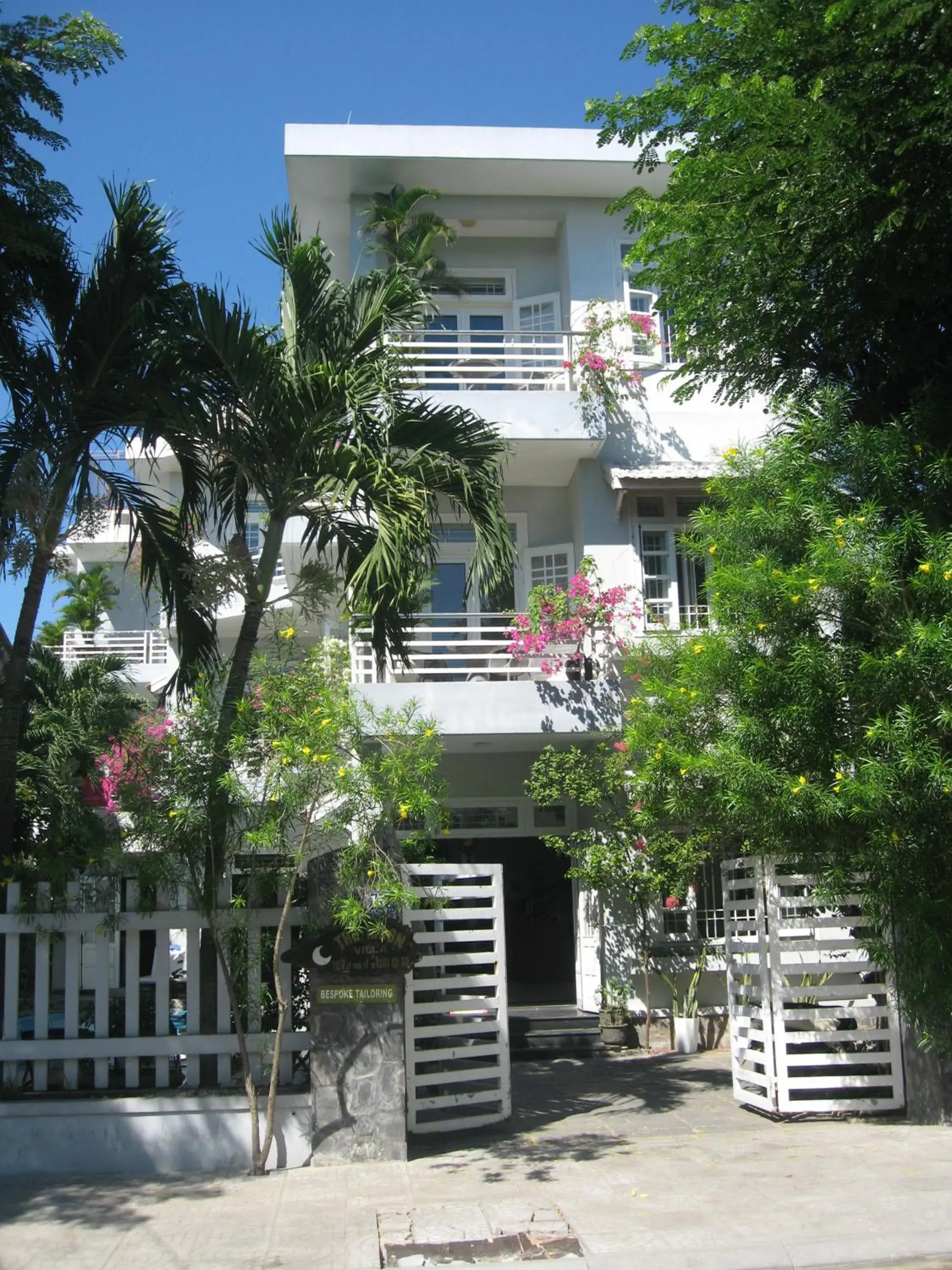Property building in The Moon Villa Hoi An Property building in The Moon Villa Hoi An