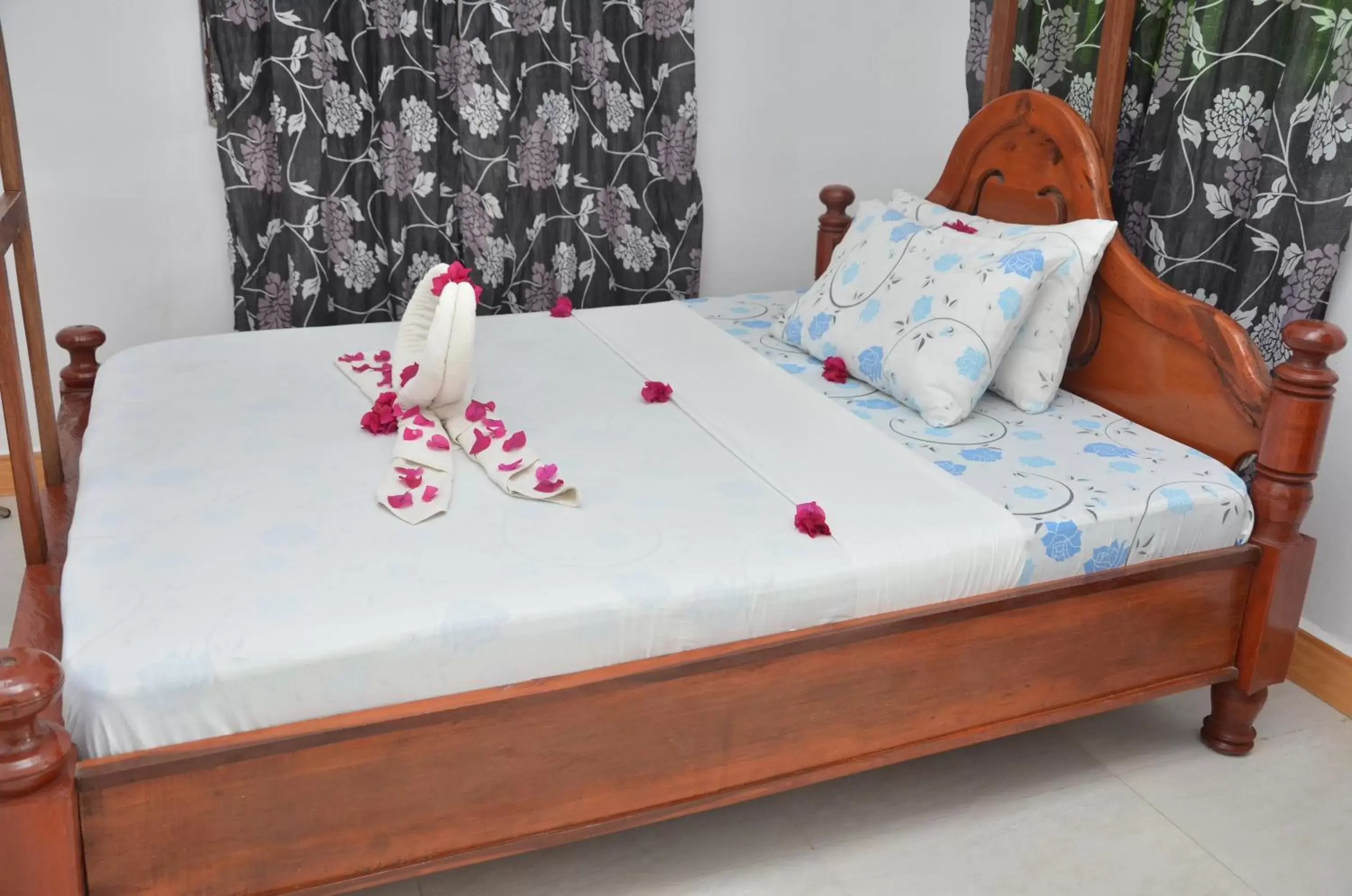 Bed in Bagamoyo Spice Villa