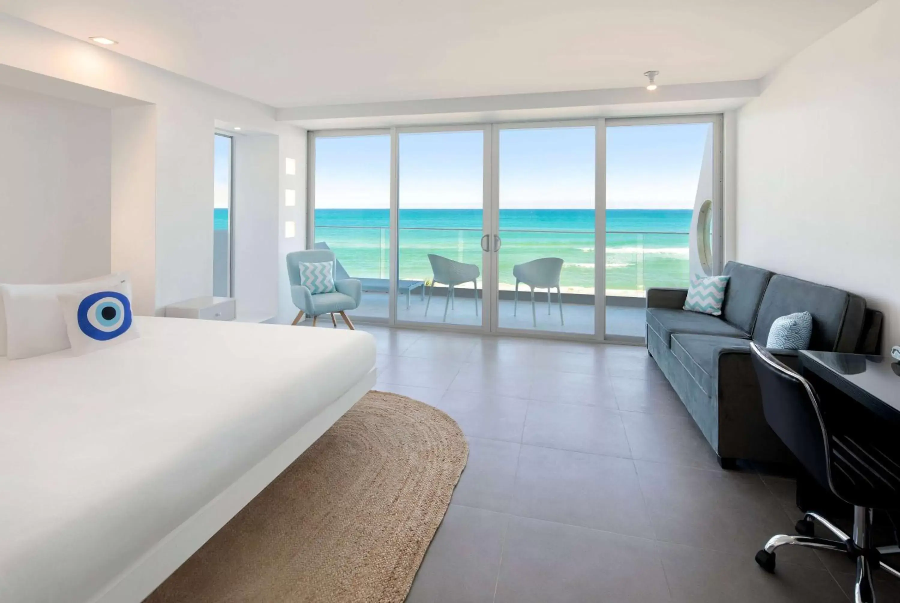 Photo of the whole room, Sea View in MB Hotel, Trademark Collection by Wyndham