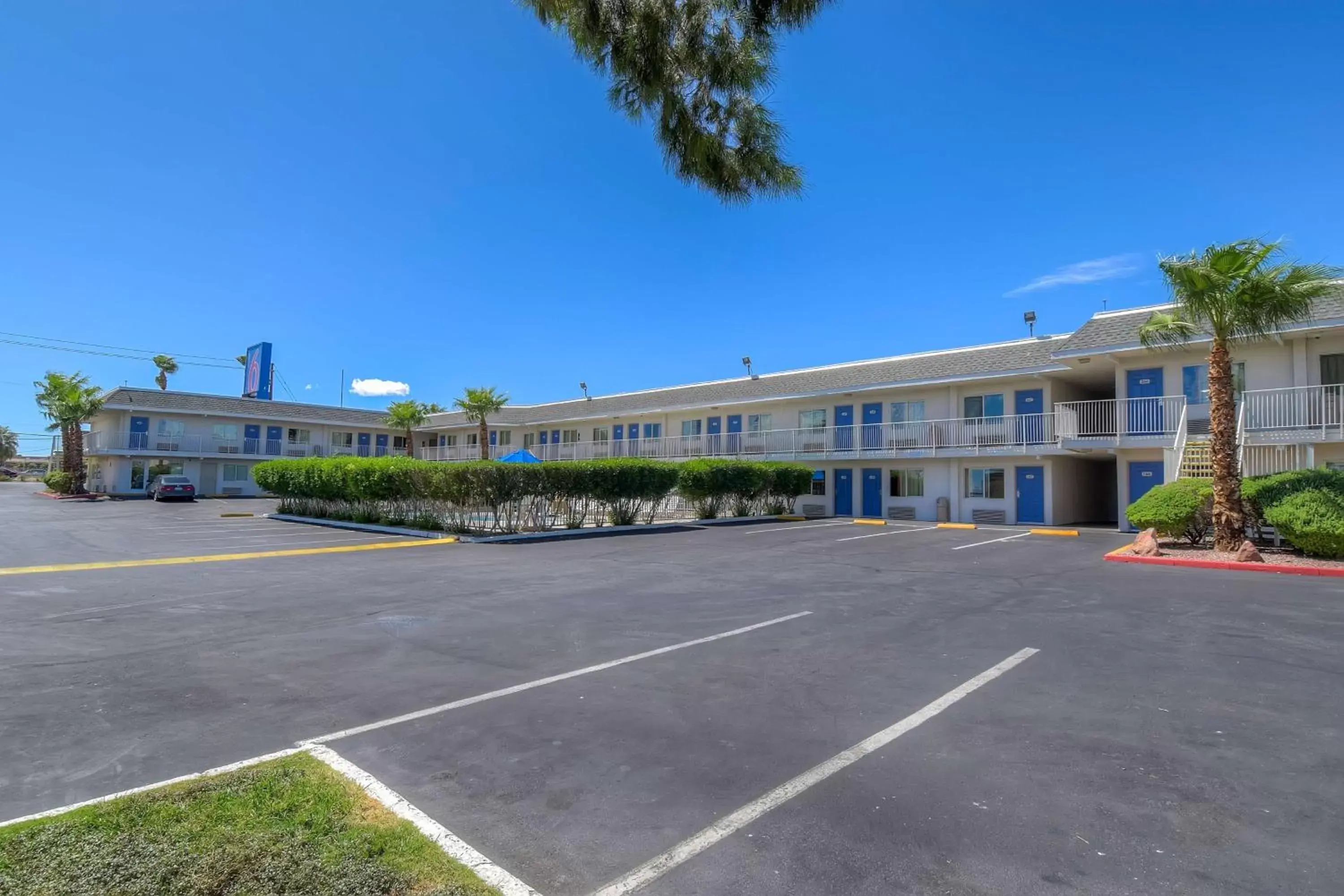 Property Building in Motel 6-Las Vegas, NV - Boulder Hwy