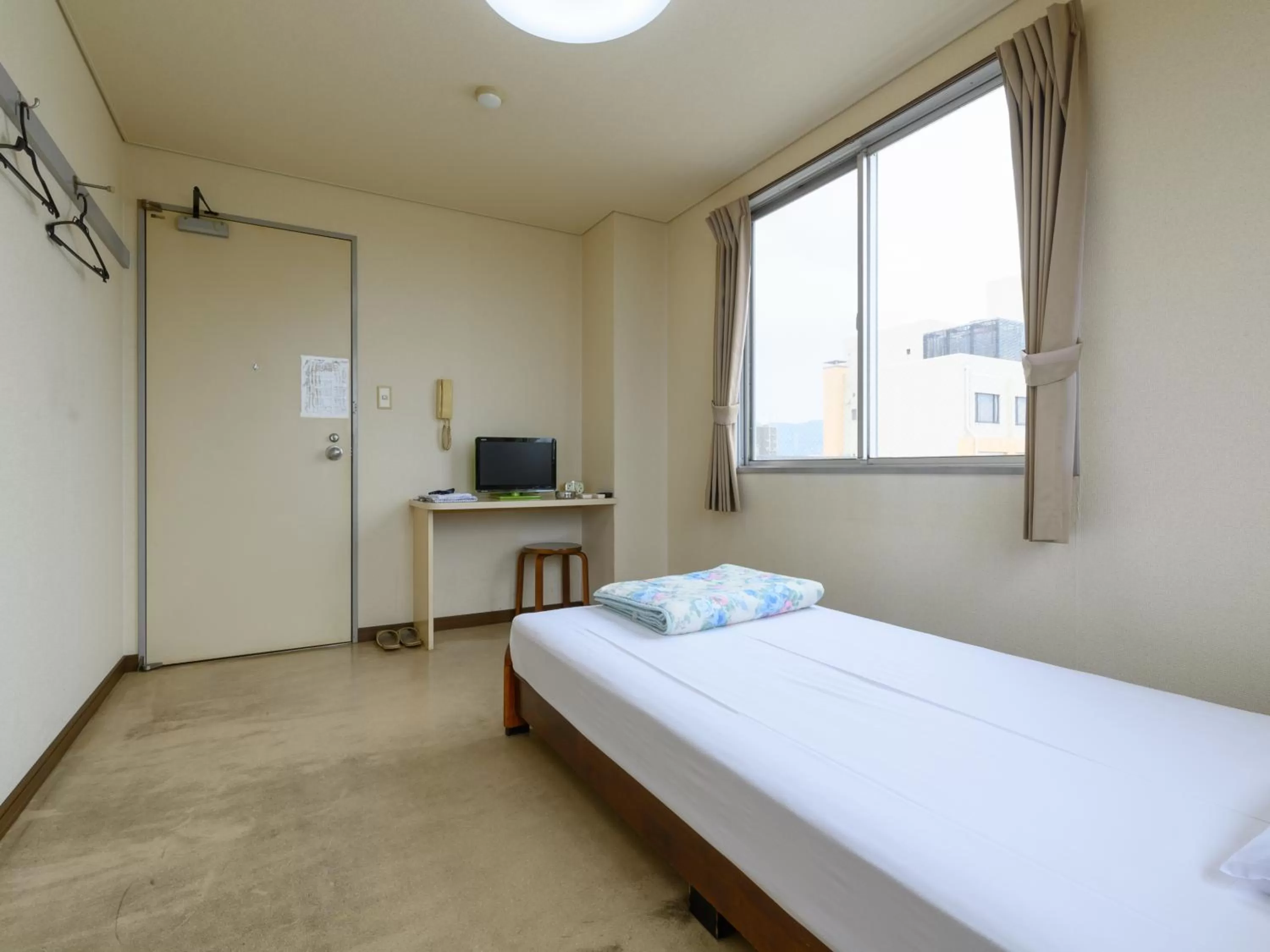 Single Room with Shared Bathroom - single occupancy - Smoking in Tabist Business Hotel Kaigansou Gamagori