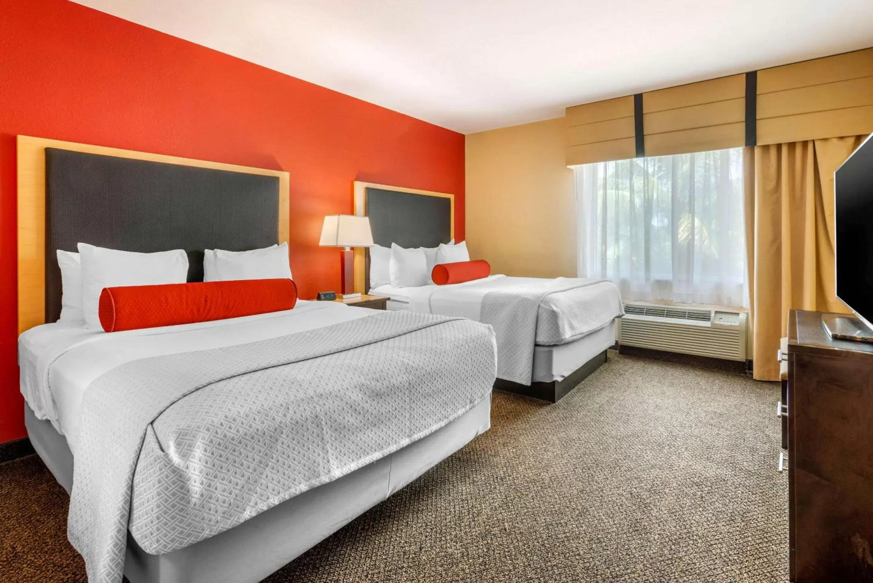 Bed in Cambria Hotel Ft Lauderdale, Airport South & Cruise Port