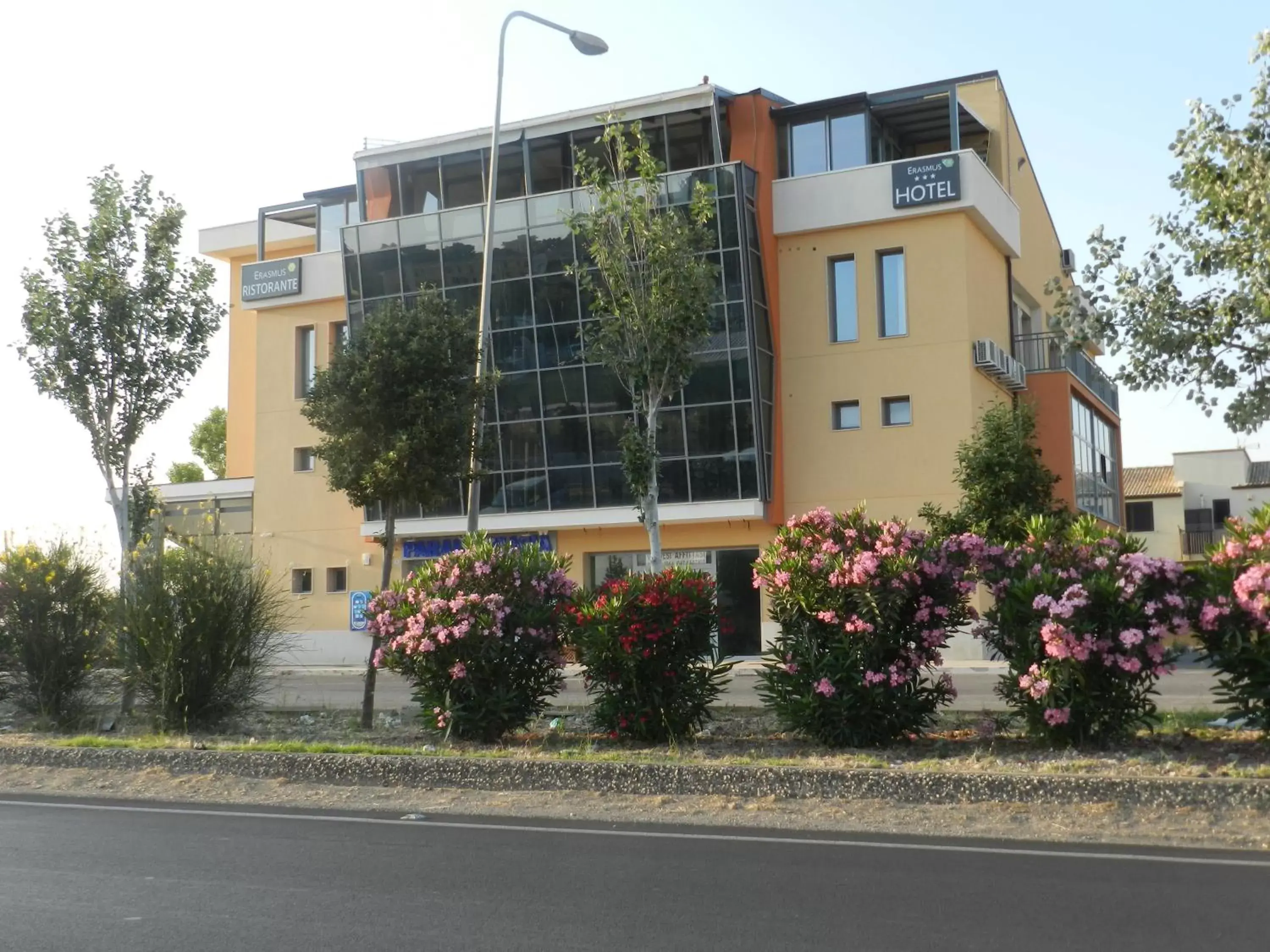 Facade/entrance, Property Building in Erasmus Hotel