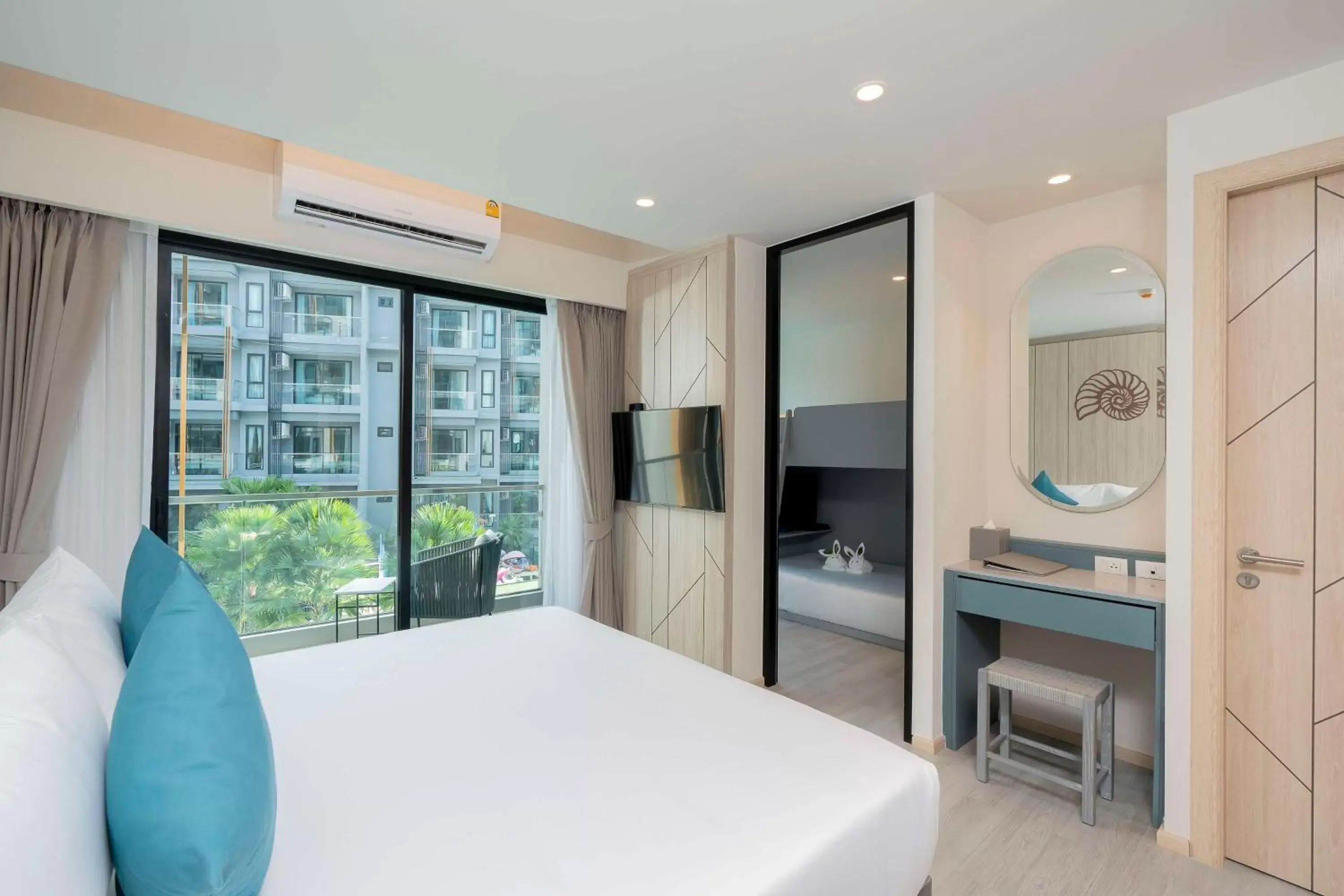Bedroom in Best Western Plus Carapace Hotel Hua Hin