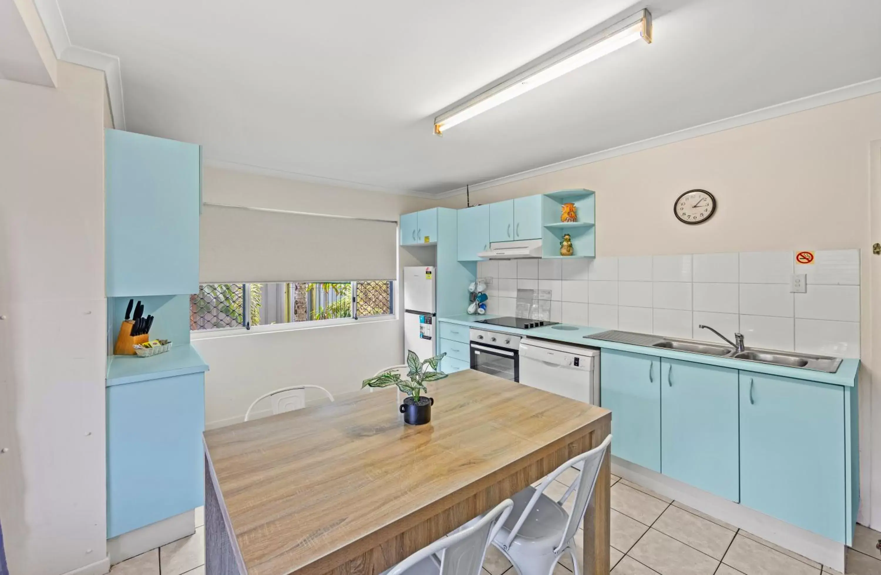 kitchen, Kitchen/Kitchenette in Koala Court Holiday Apartments