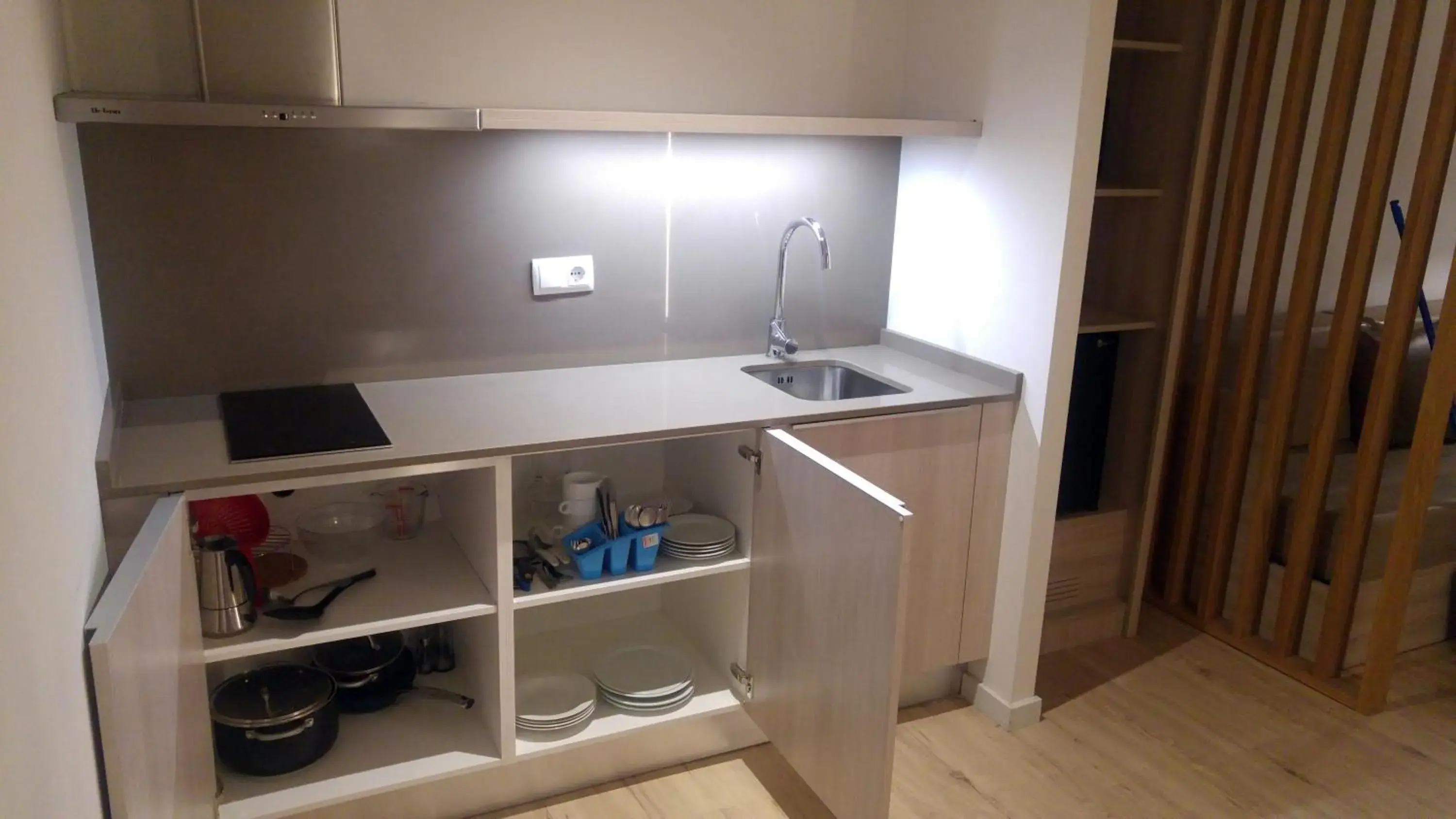 Photo of the whole room, Kitchen/Kitchenette in Hotel & Aparthotel Cosmos