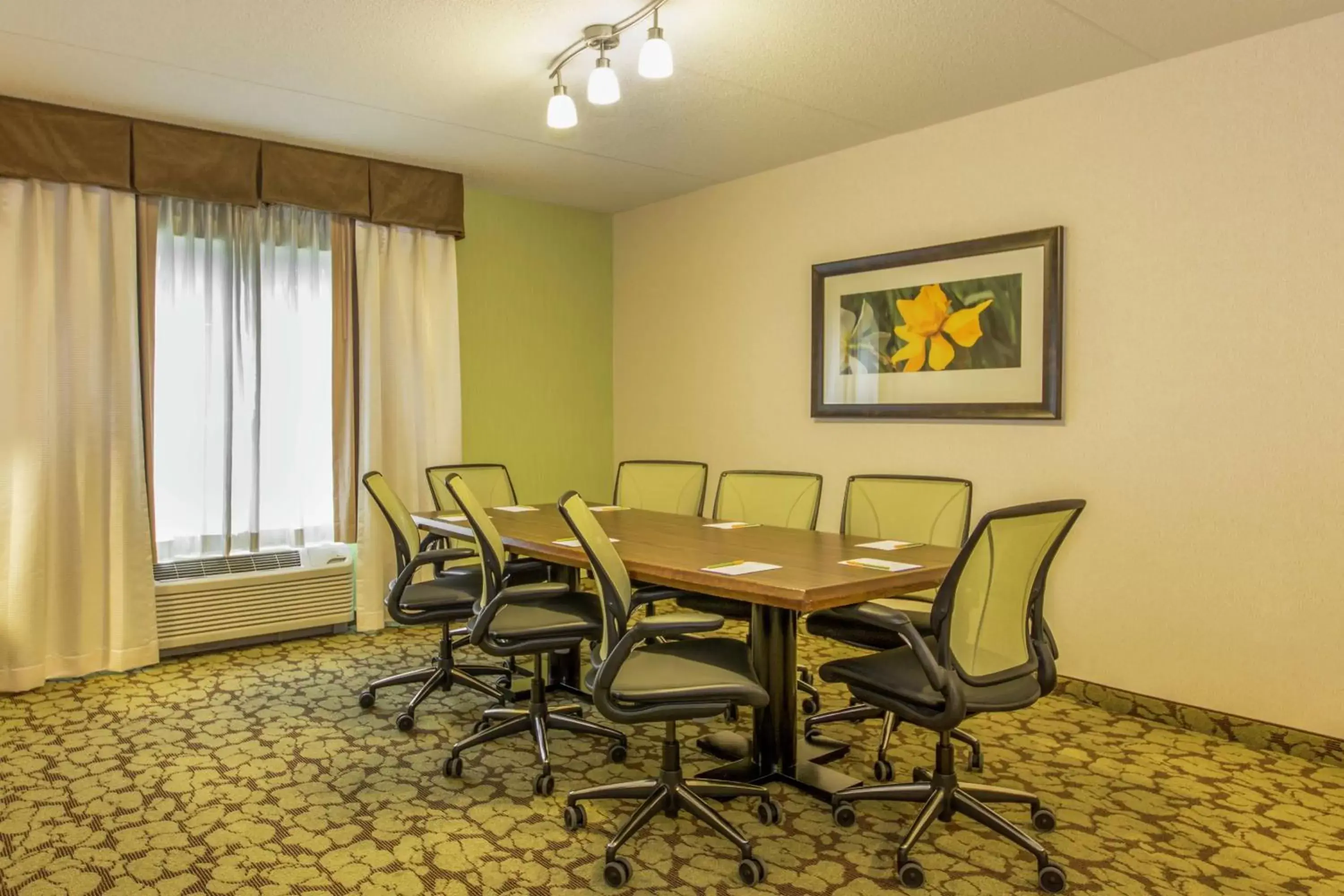 Meeting/conference room, Dining Area in Hilton Garden Inn Valley Forge/Oaks
