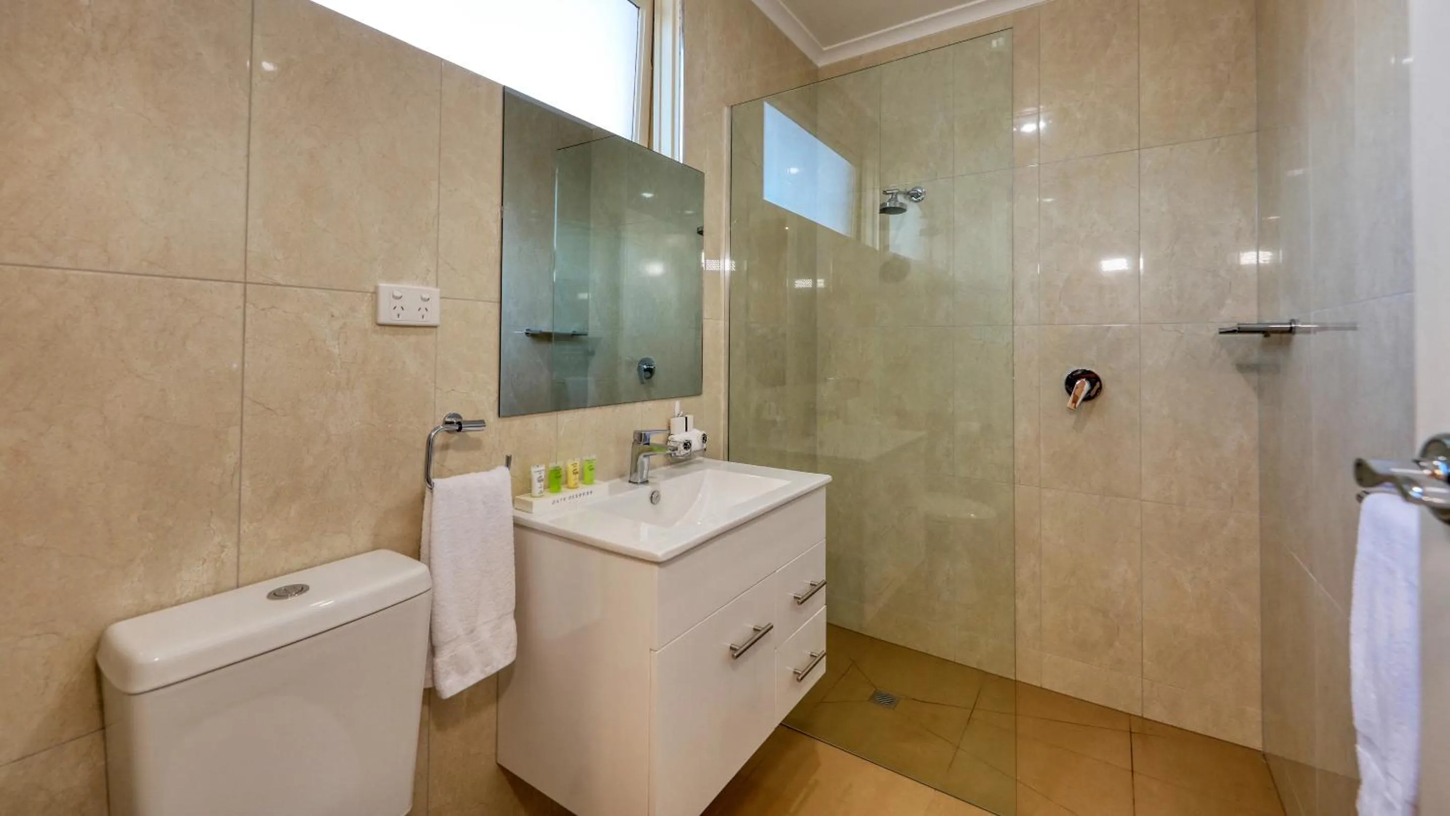 Bathroom in Quality Inn Swan Hill