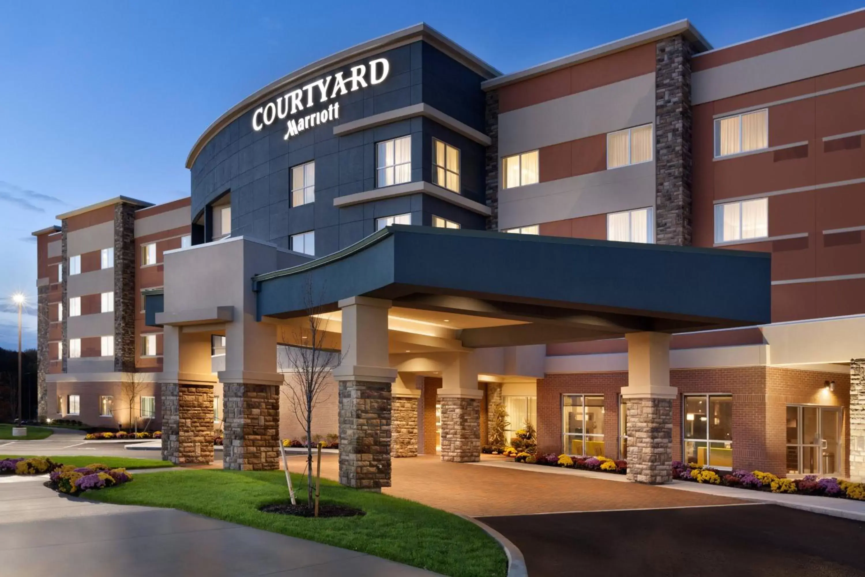 Property Building in Courtyard by Marriott Boston Dedham/Westwood