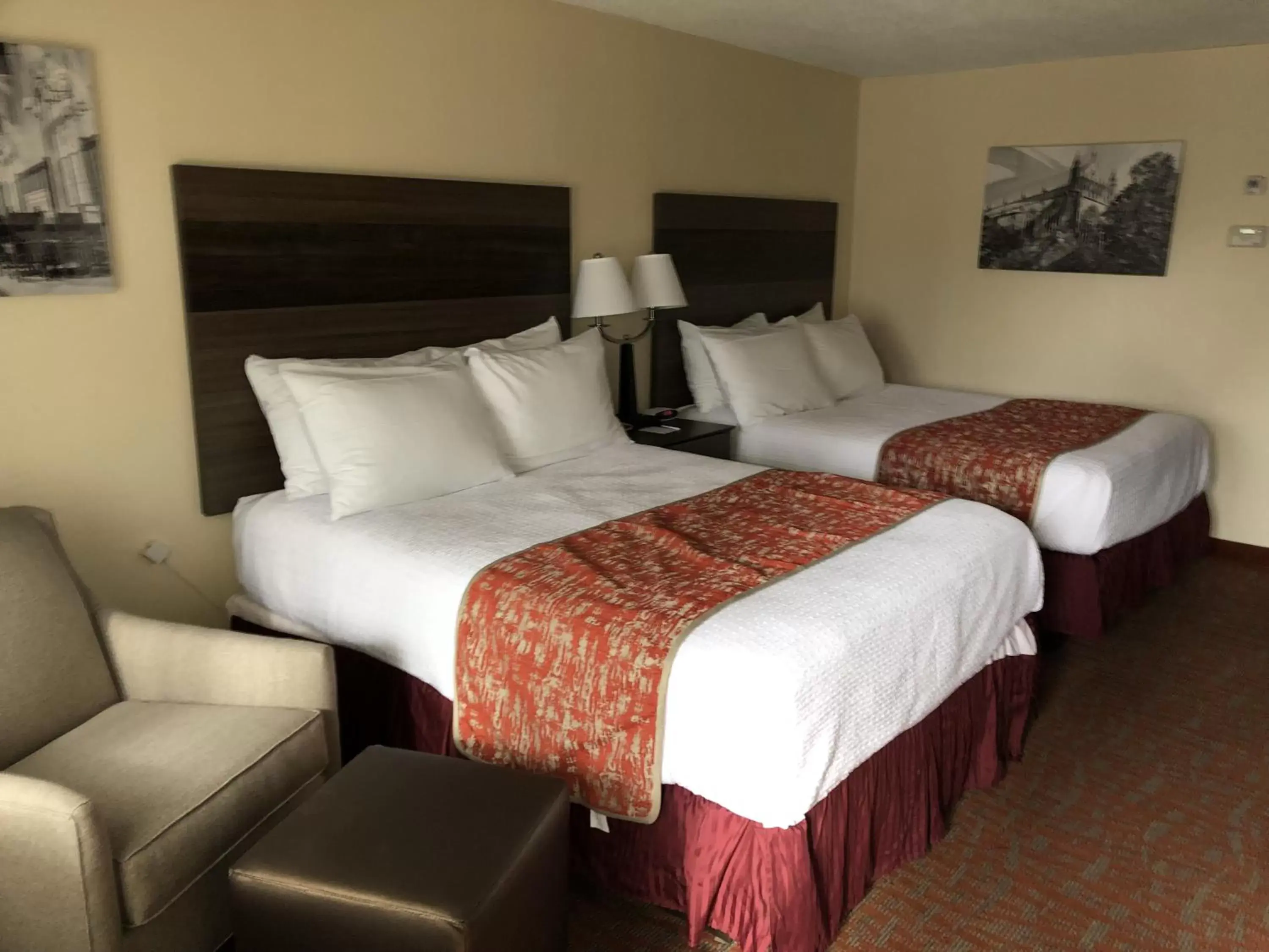 Queen Room with Two Queen Beds in MHO INN and SUITES