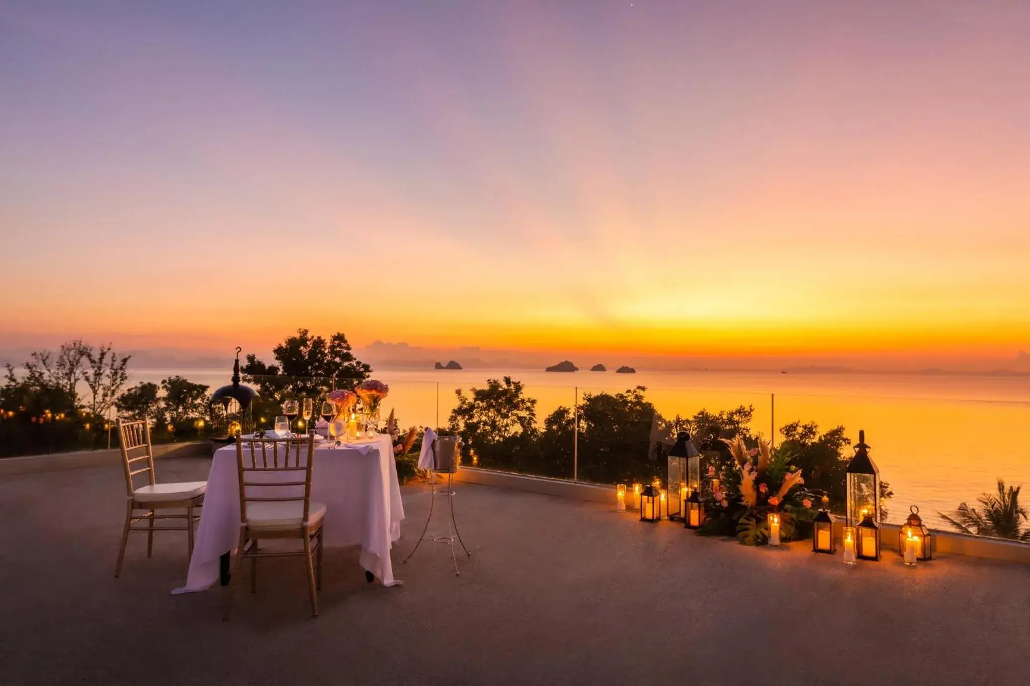 Restaurant/places to eat, Sunrise/Sunset in InterContinental Koh Samui Resort, an IHG Hotel