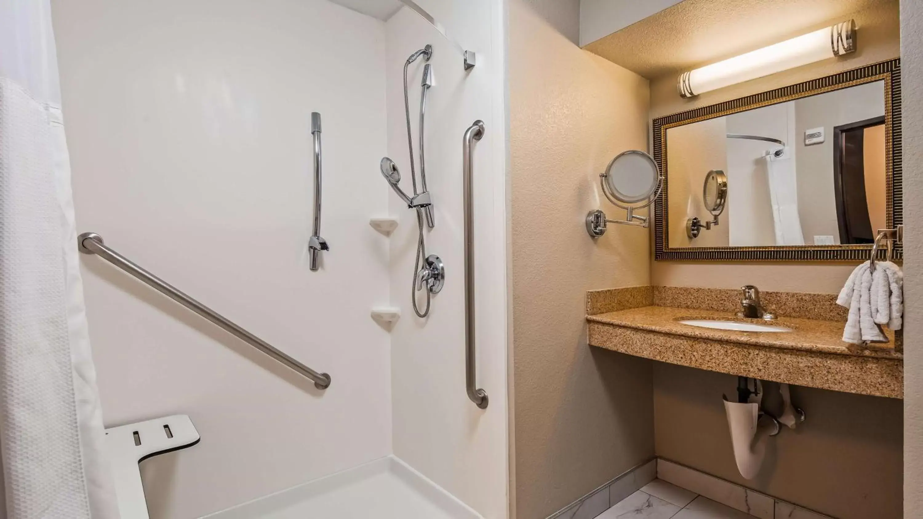 Bathroom in Best Western Plus Henderson Hotel