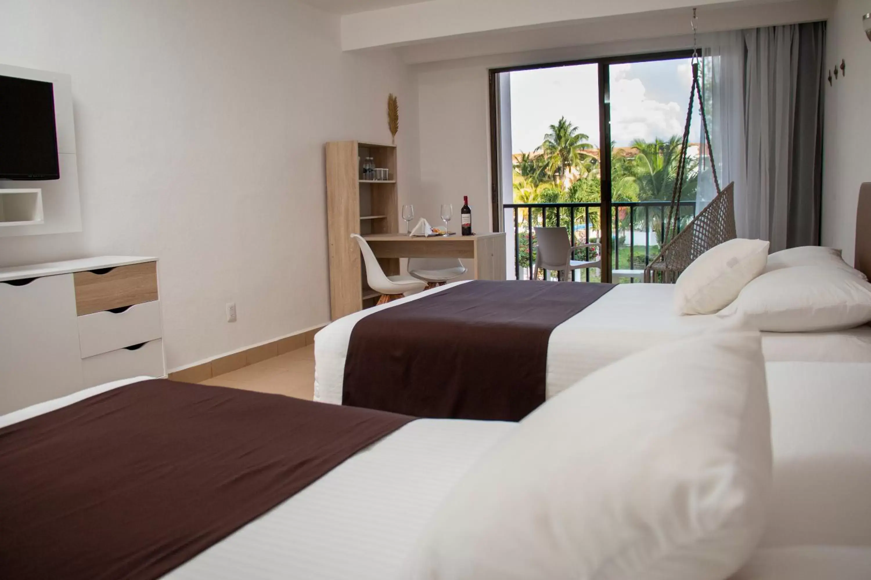 Bedroom, Bed in Cozumel Hotel & Resort Trademark Collection by Wyndham