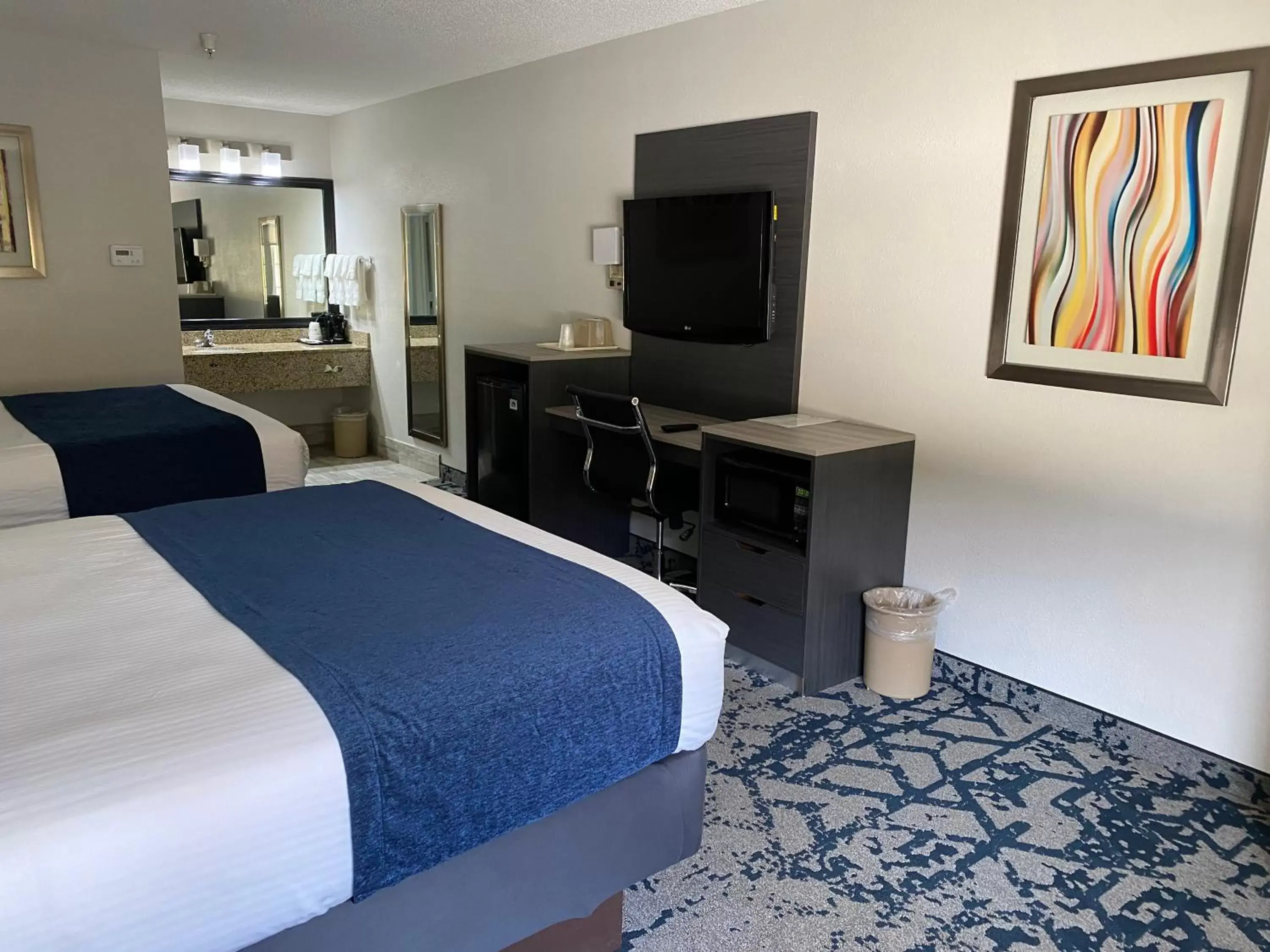TV and multimedia, Bed in Best Western Allatoona Inn & Suites