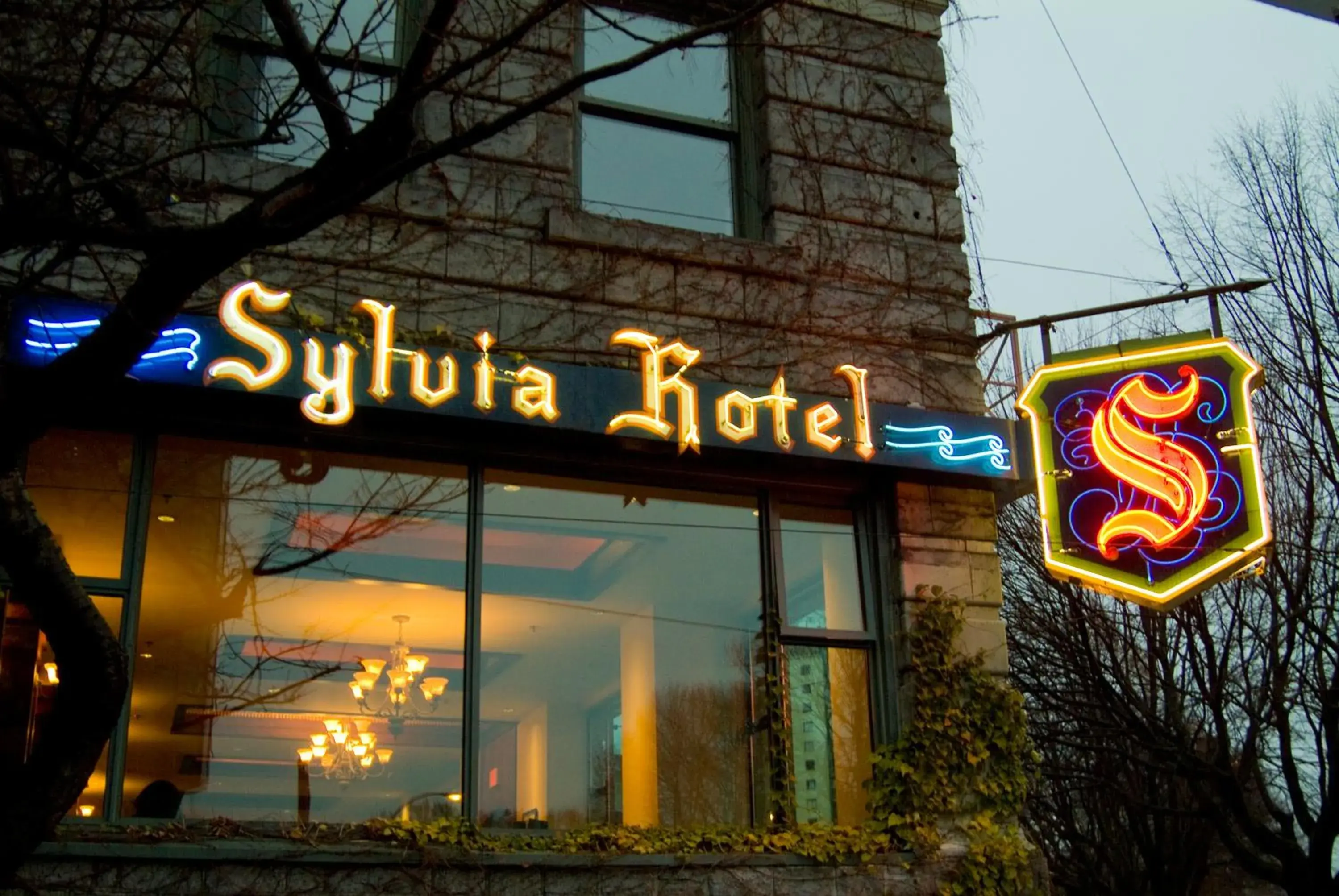 Facade/entrance, Property Logo/Sign in The Sylvia Hotel