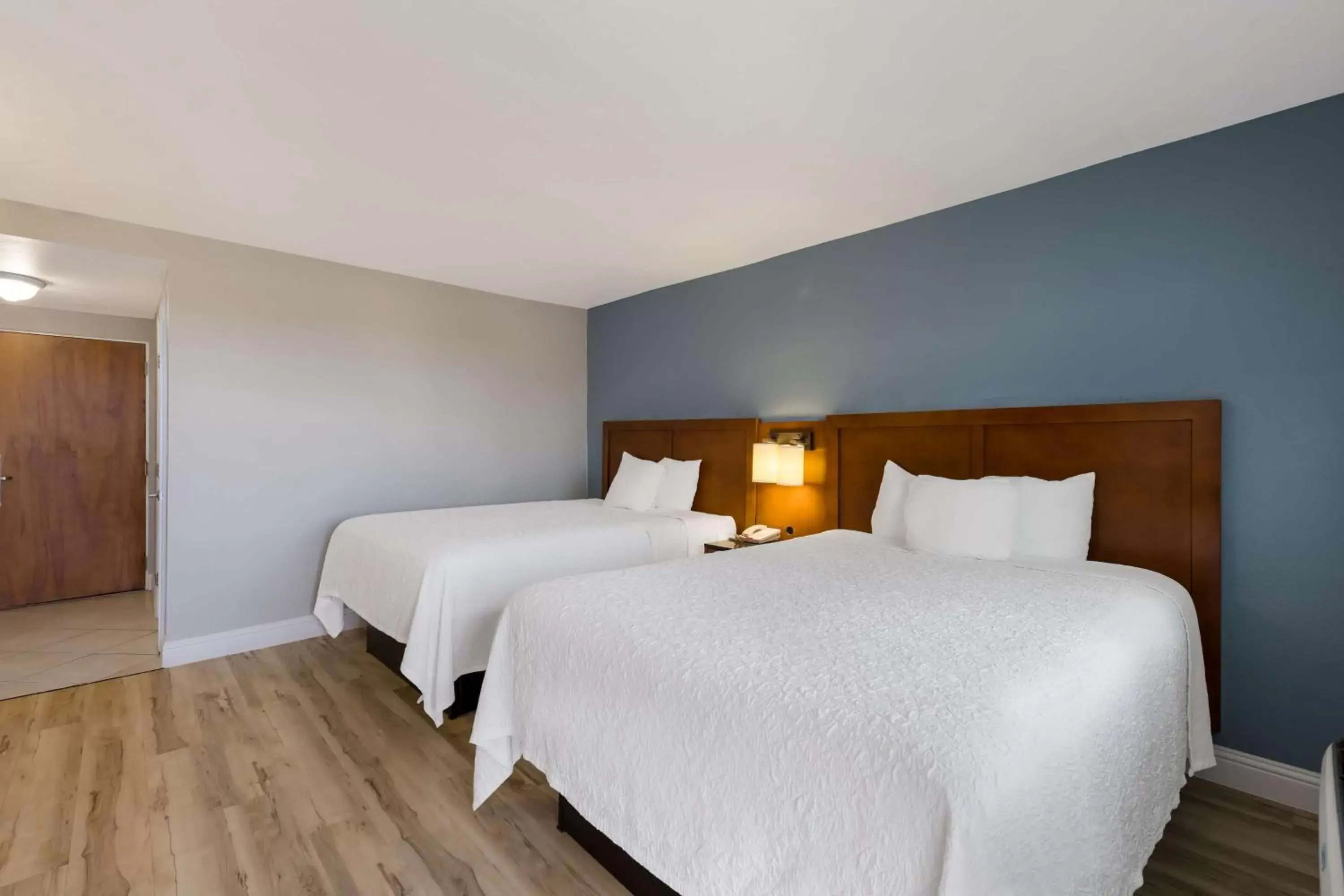 Bedroom, Bed in Pacific Coast Roadhouse - SureStay Collection by Best Western