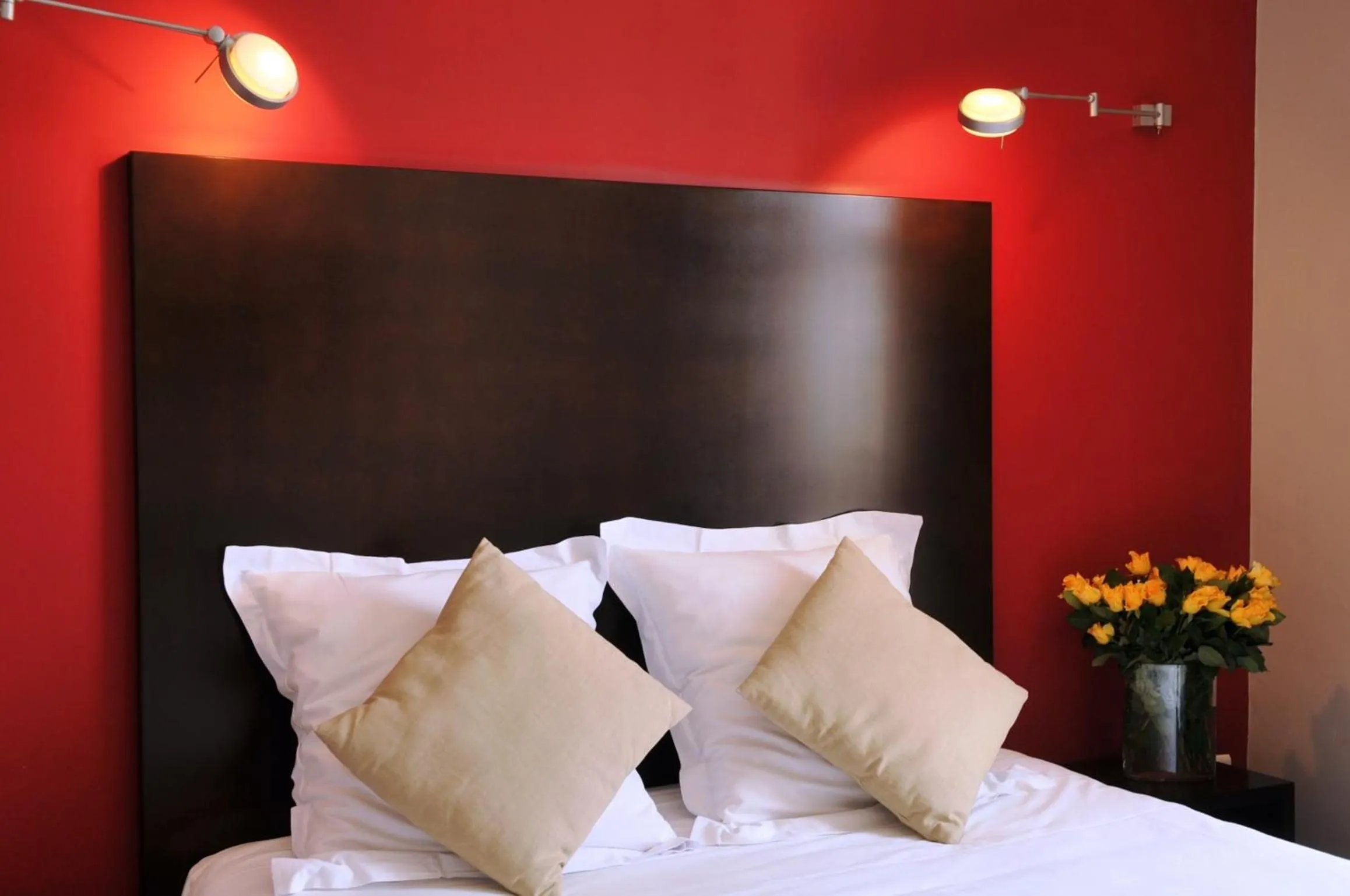 Standard Double Room Flash Eco - Street View  in Hôtel les jardins du canal - solaire eco reponsable - piscine - parking - garage - bornes électriques - accueil vélos - kids friendly