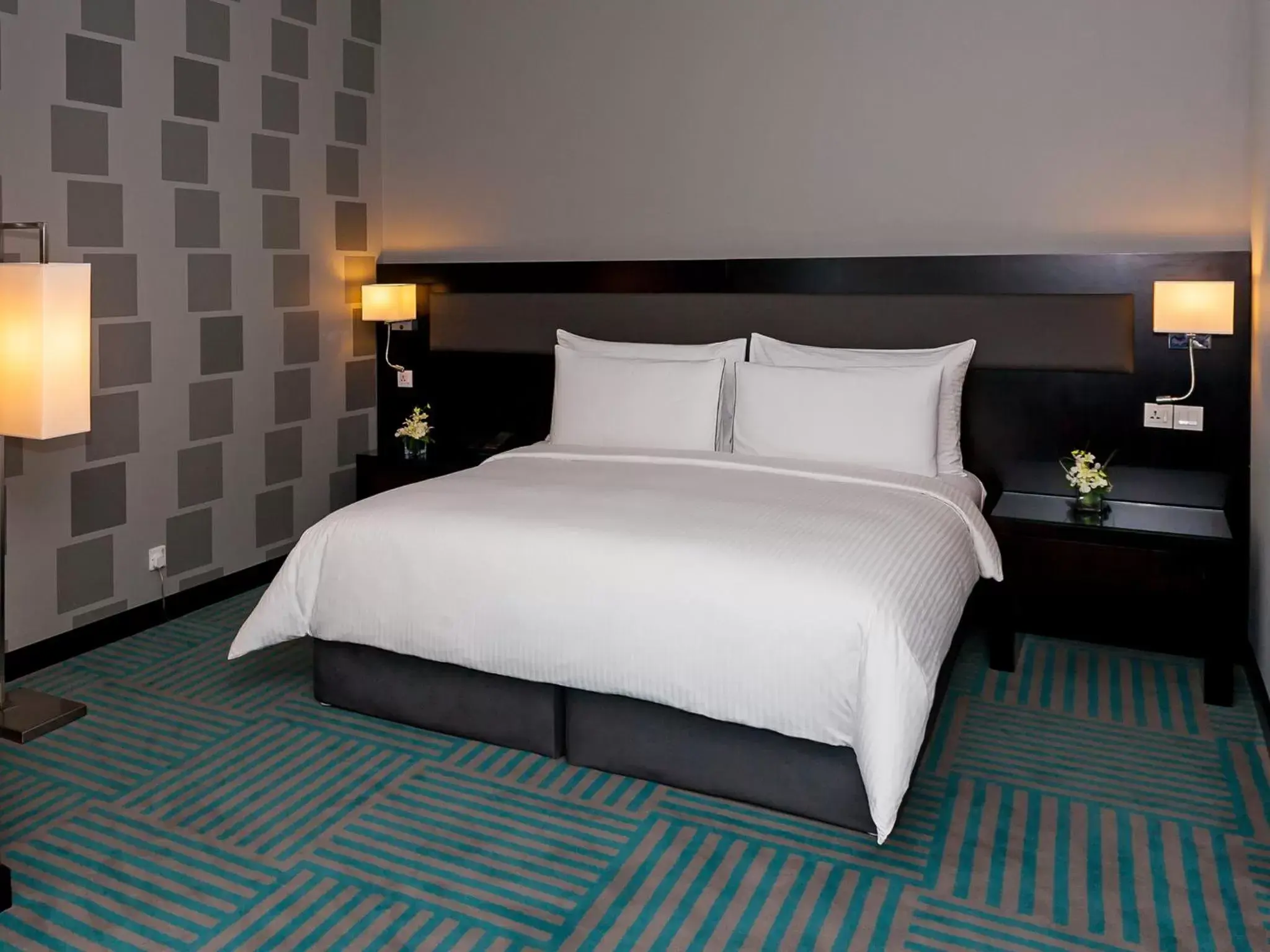 Bedroom, Bed in Flora Creek Deluxe Hotel Apartments