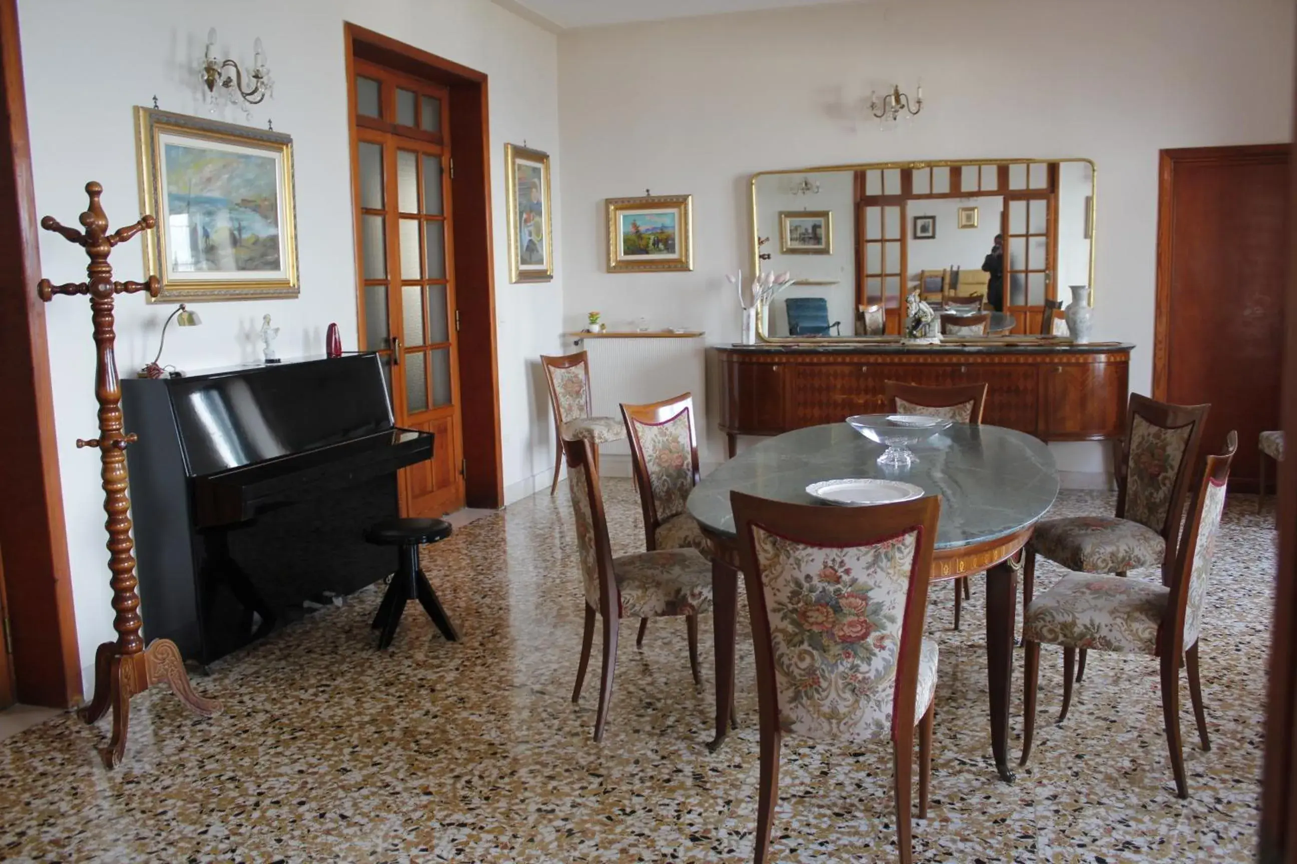 Dining area, Restaurant/Places to Eat in Ancelle Sorrento - Casa d'Accoglienza