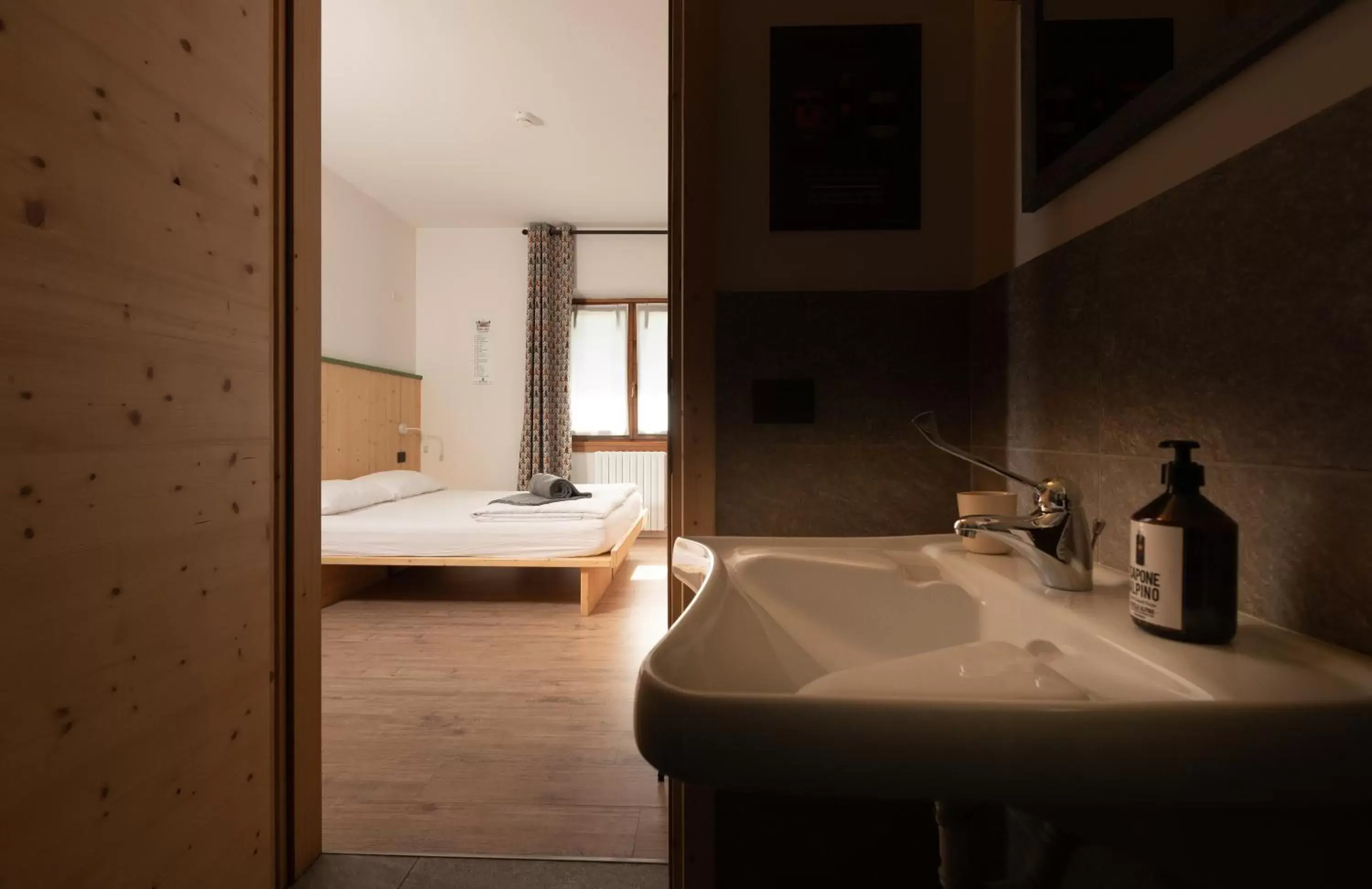 Photo of the whole room, Bathroom in Ostello Alpino