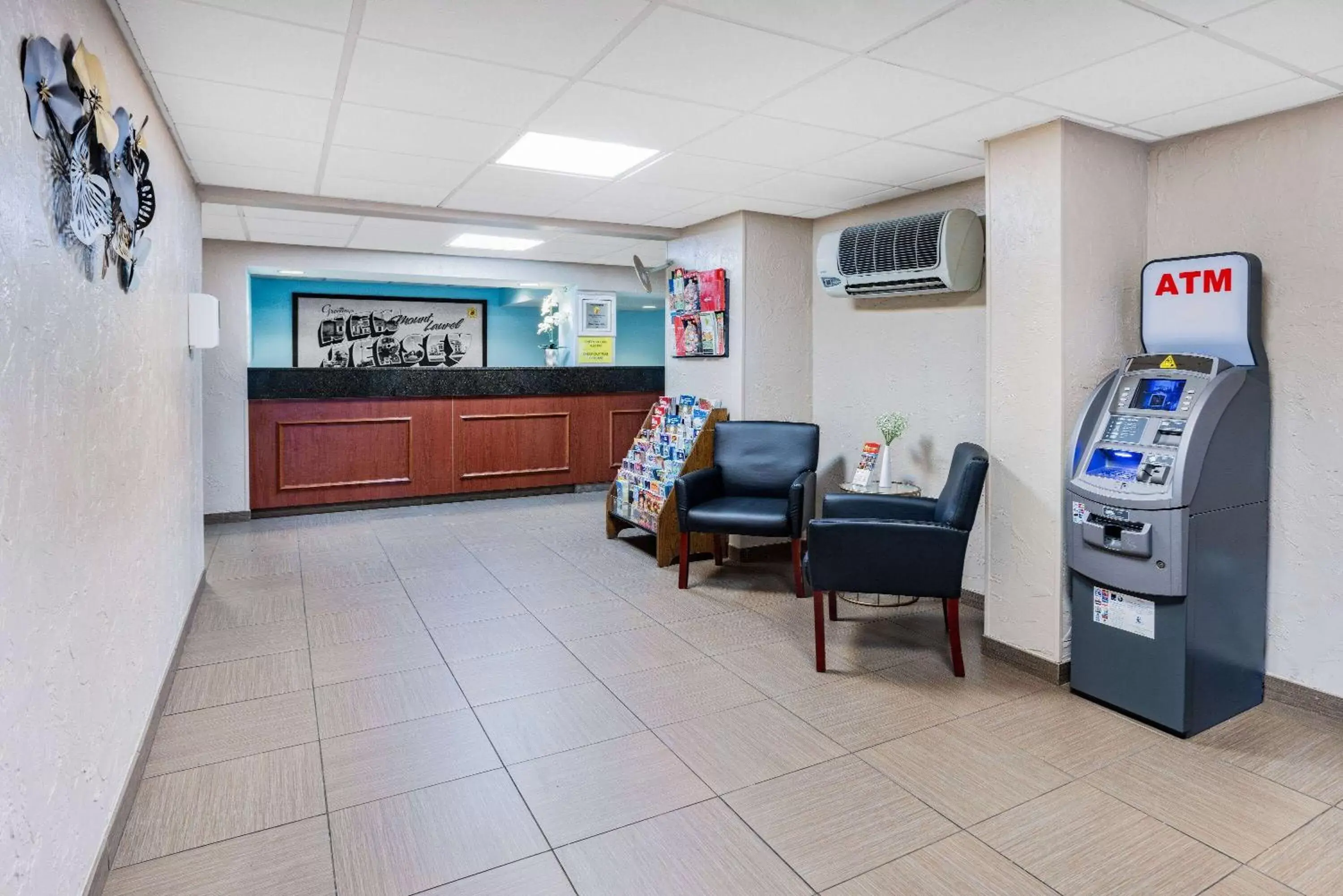 Lobby or reception, Lobby/Reception in Super 8 by Wyndham Mount Laurel