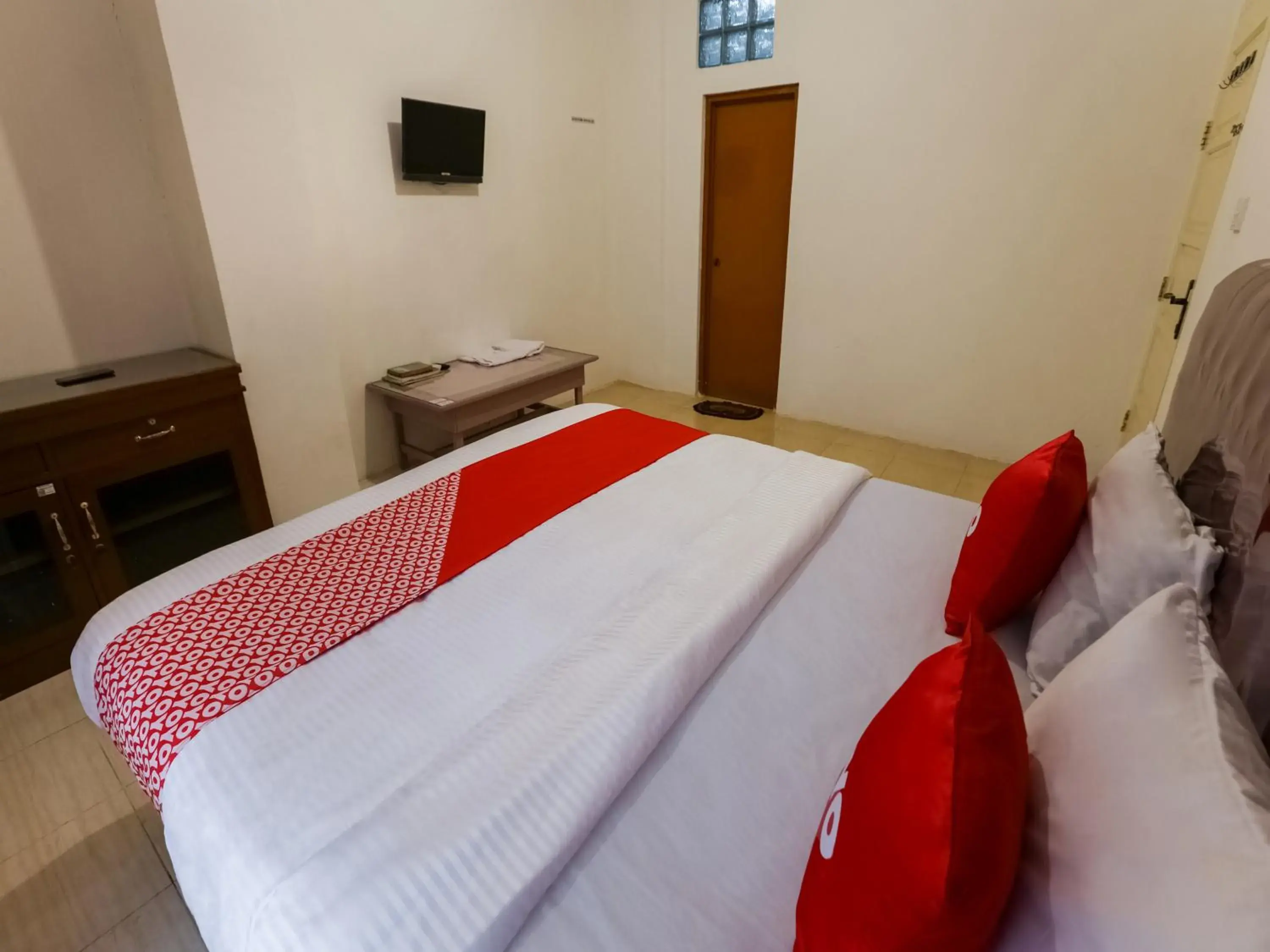 Bedroom, Bed in OYO 3907 Mine Residence