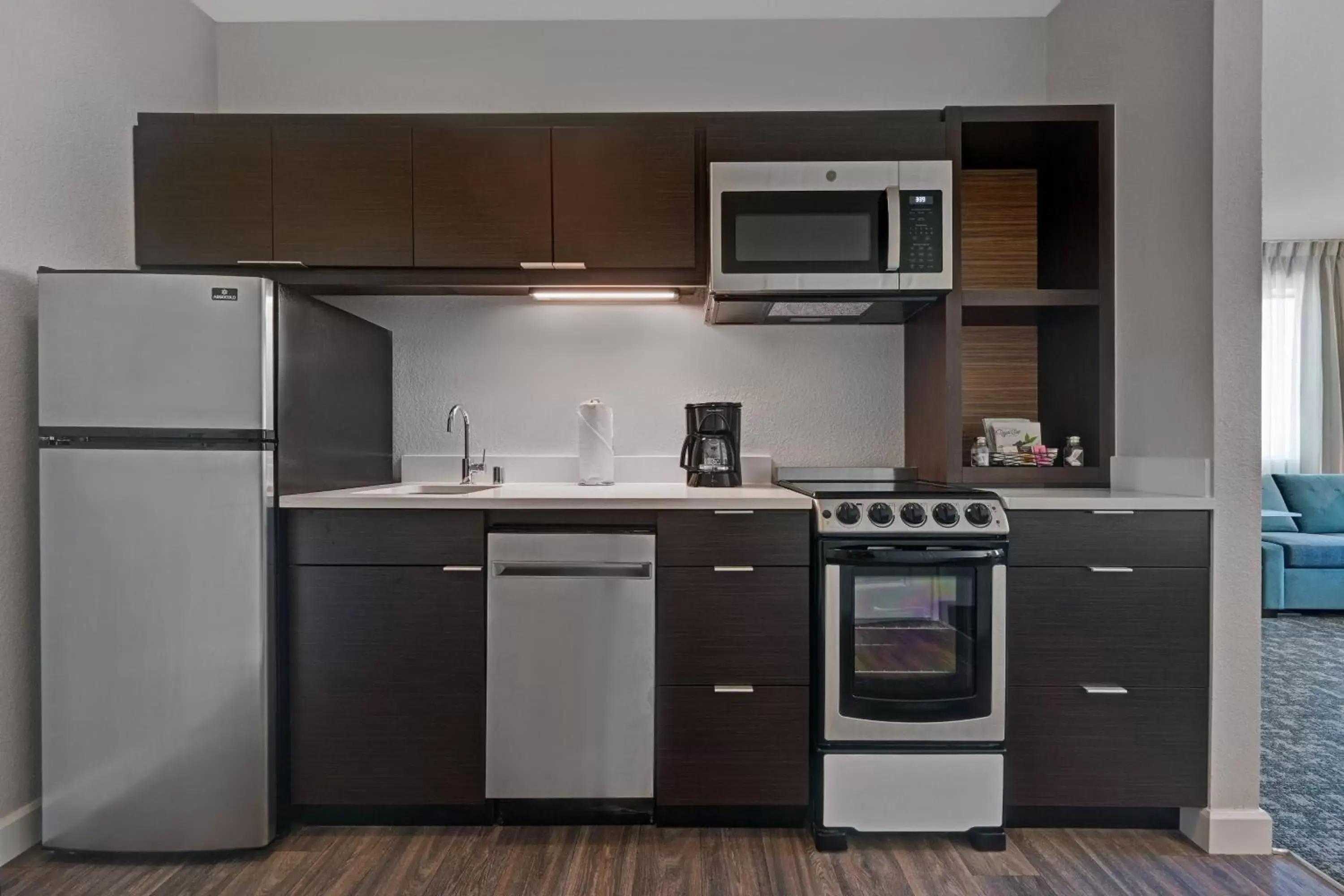 Bedroom, Kitchen/Kitchenette in TownePlace Suites Sacramento Airport Natomas