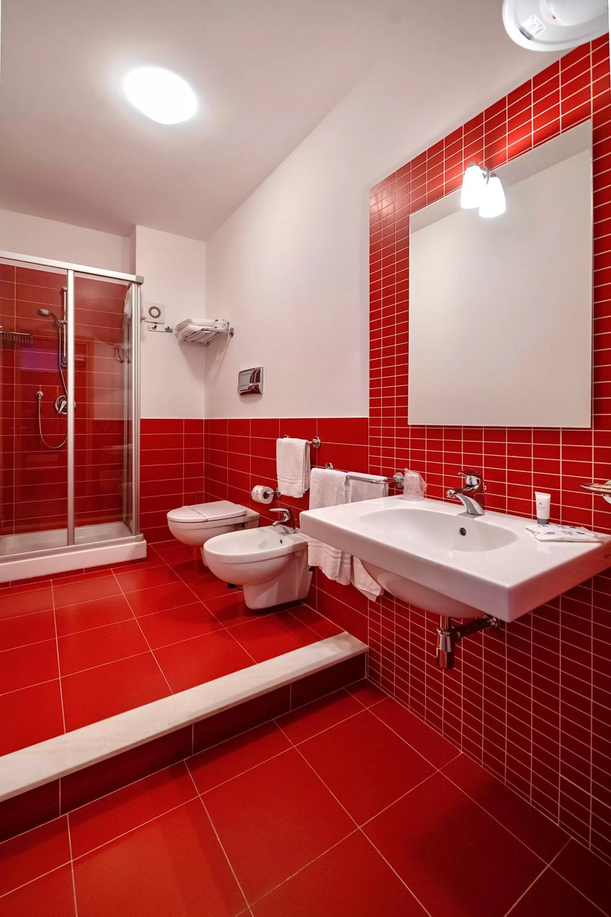 Shower in Aparthotel Isabella