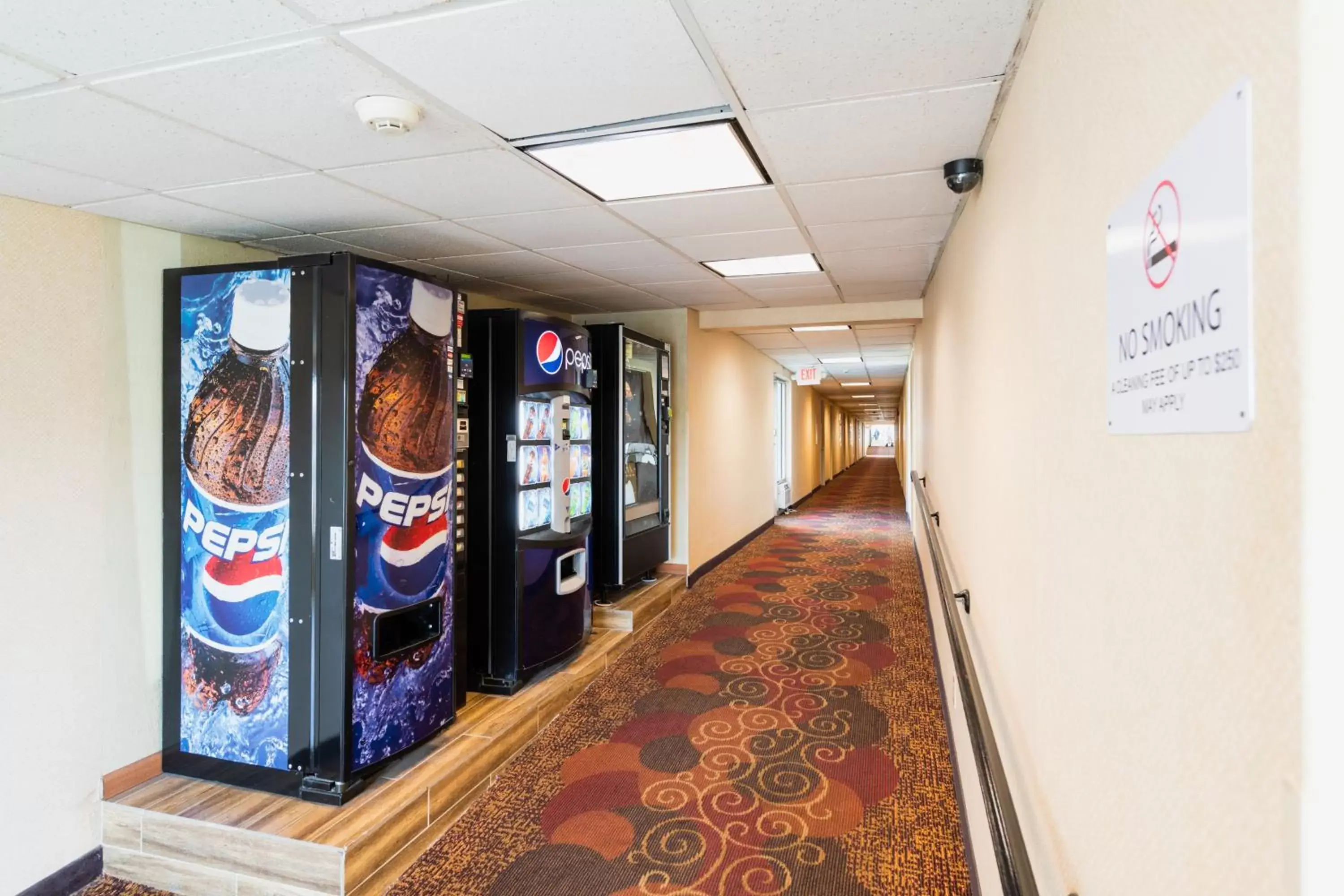 vending machine, Supermarket/Shops in Garden Executive Hotel