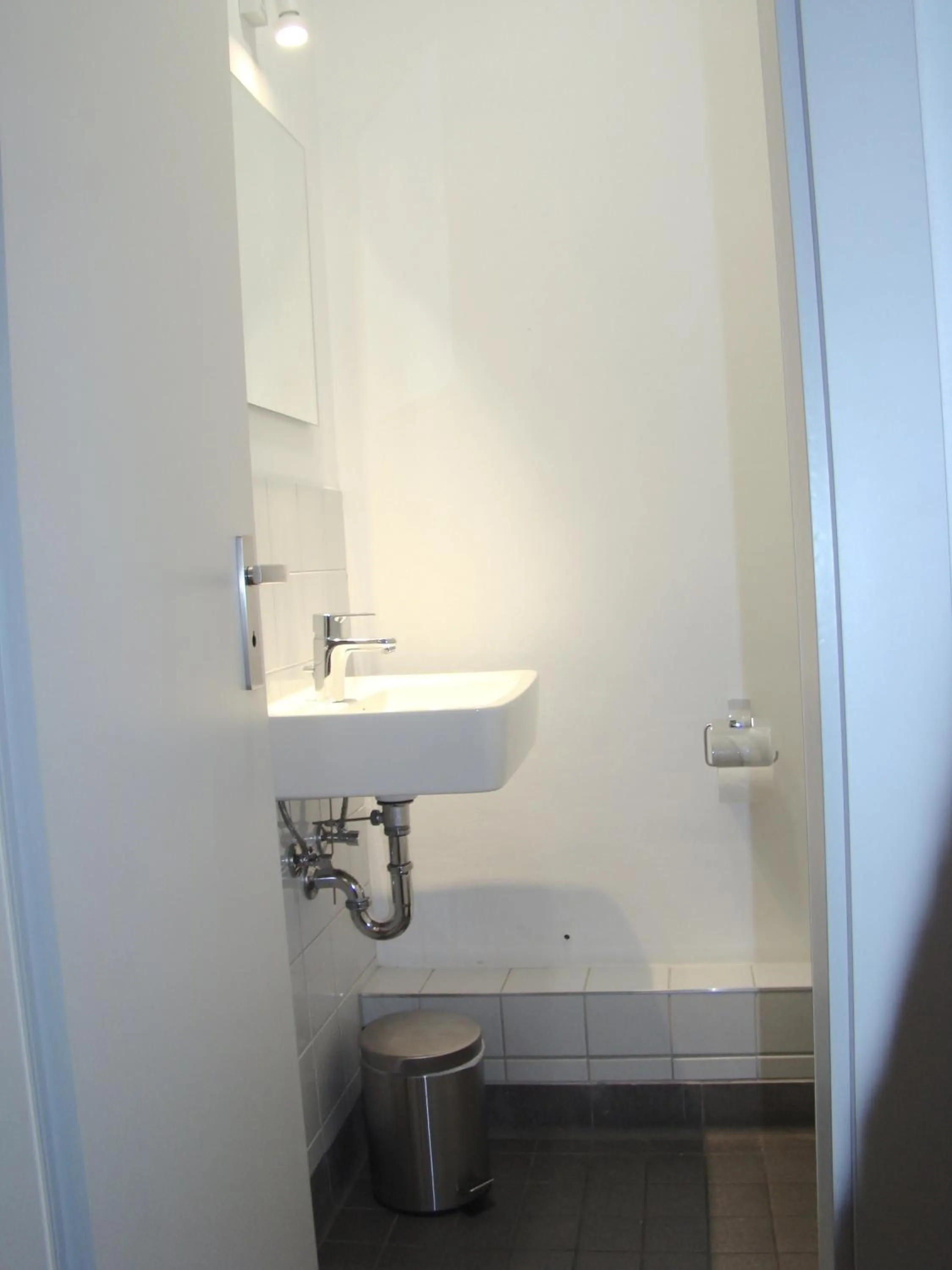 Toilet in BNB near Brandenburg Gate - Rooms & Apartments