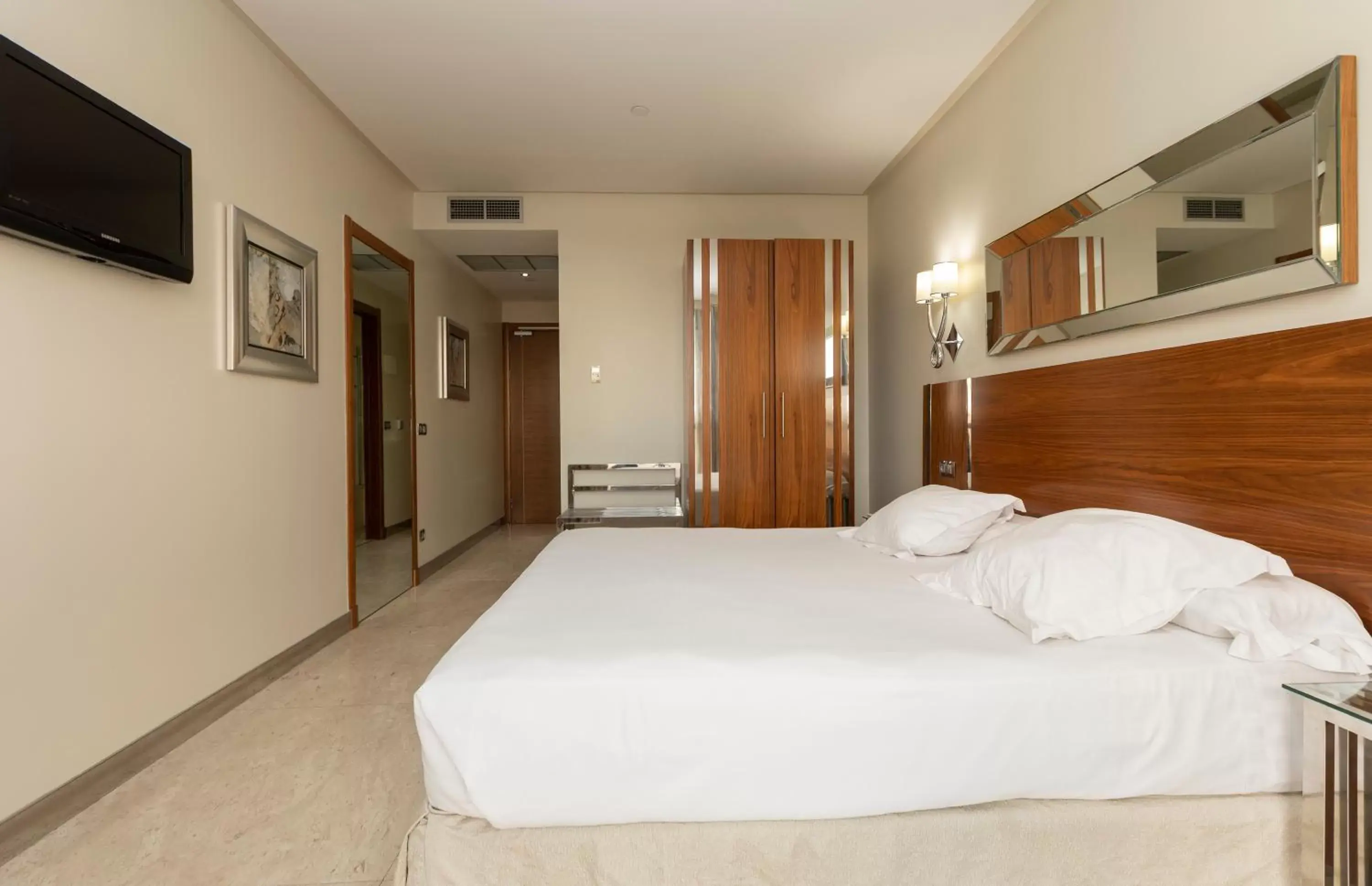 Bed in Gran Hotel Corona Sol